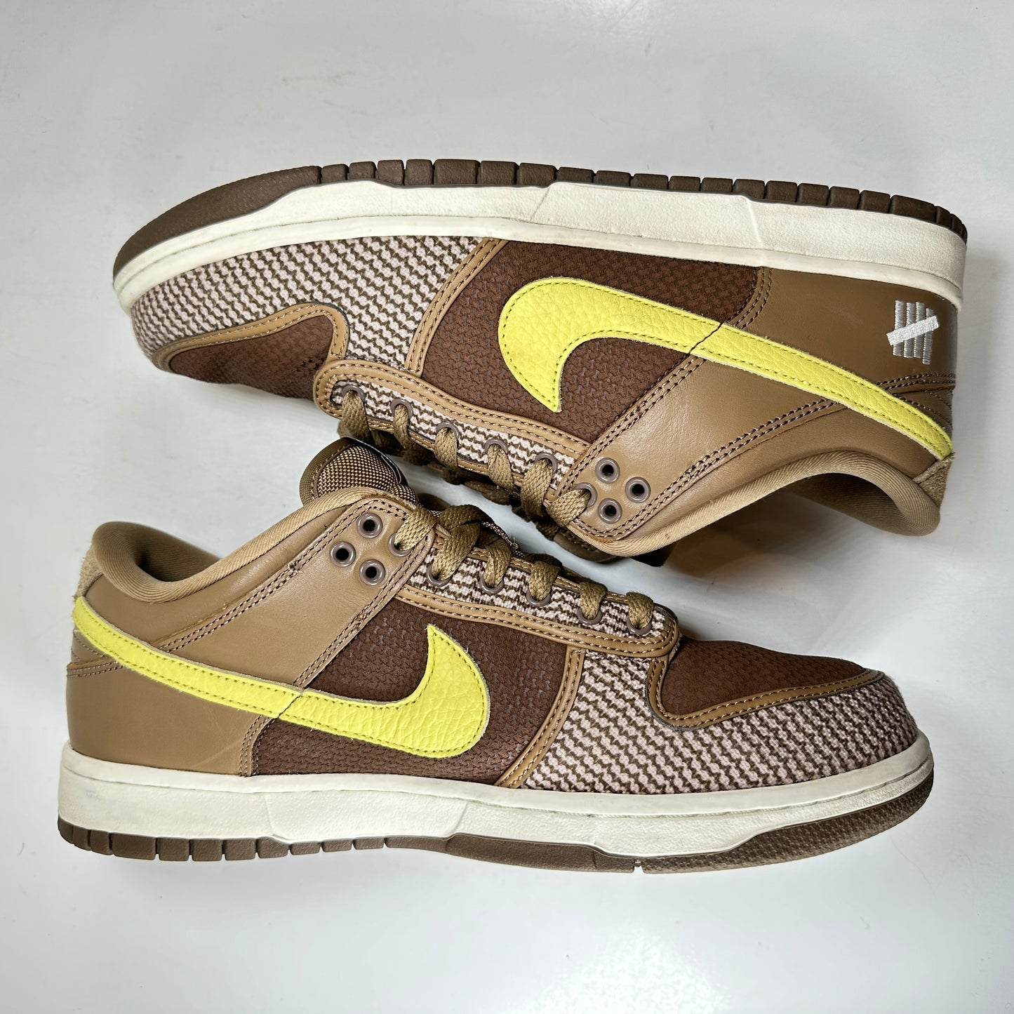 DH3061 200 Nike Dunk Low SP UNDEFEATED Canteen Dunk [USED] - 10 M (Used)