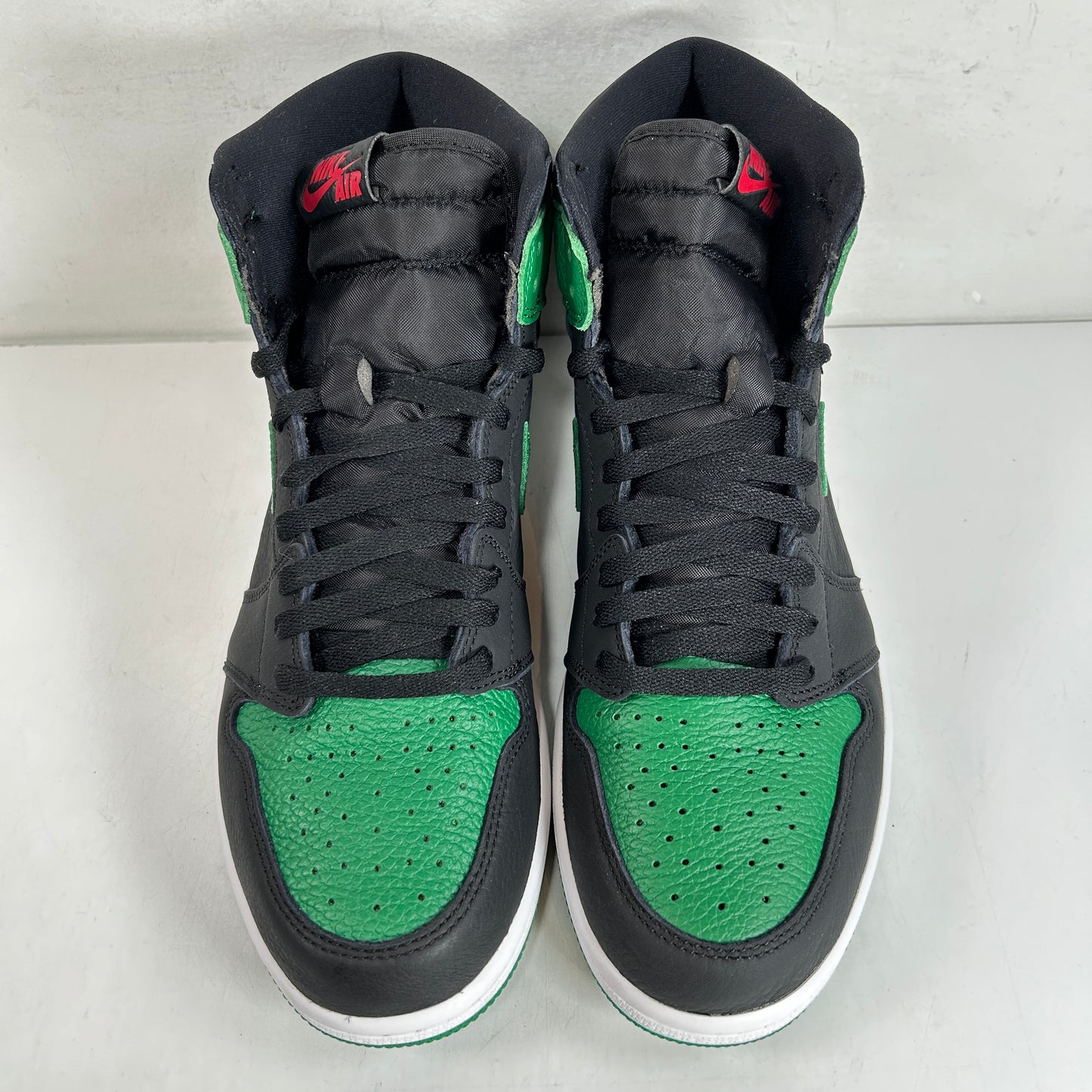 555088 030 Jordan 1 Pine Green 2.0 [USED] - 11 M (Used)