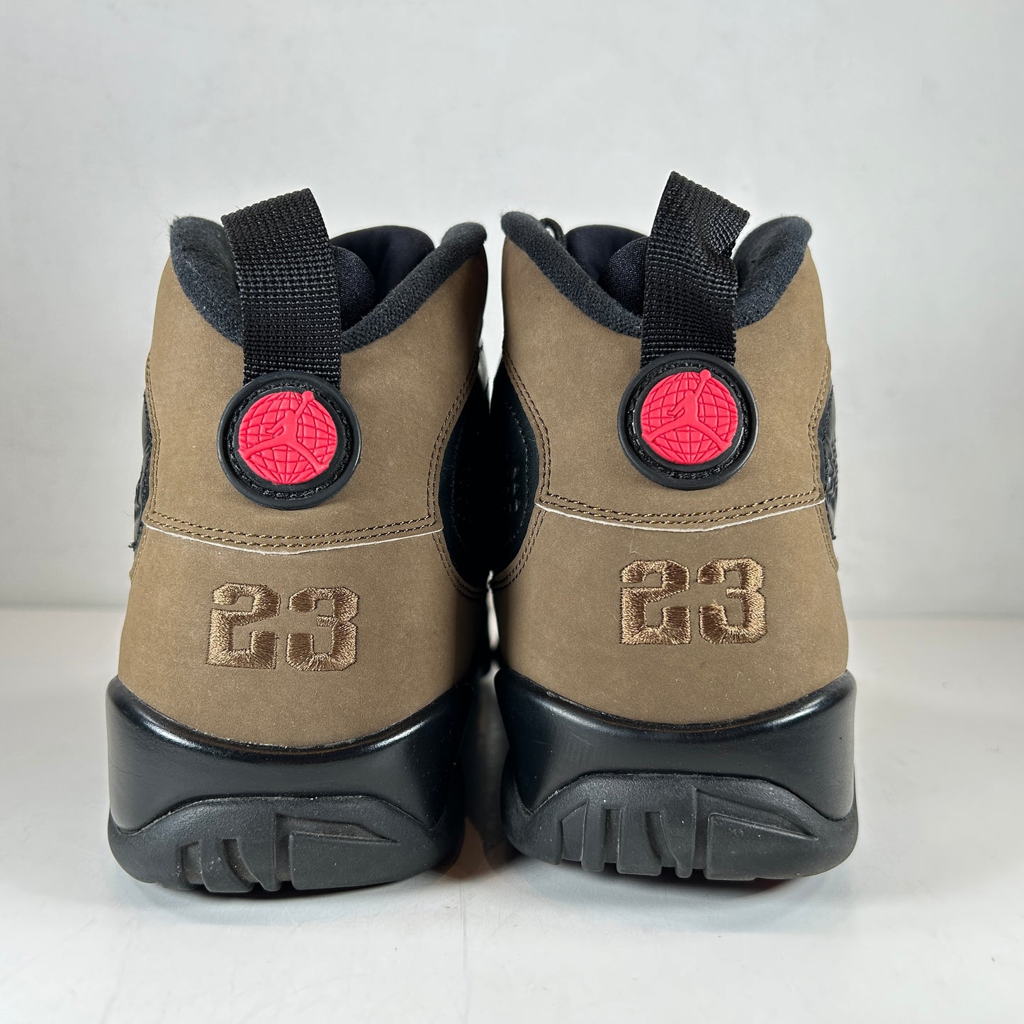 302370 020 Jordan 9 Retro Olive (2012) [USED] - 10.5 M (Used)