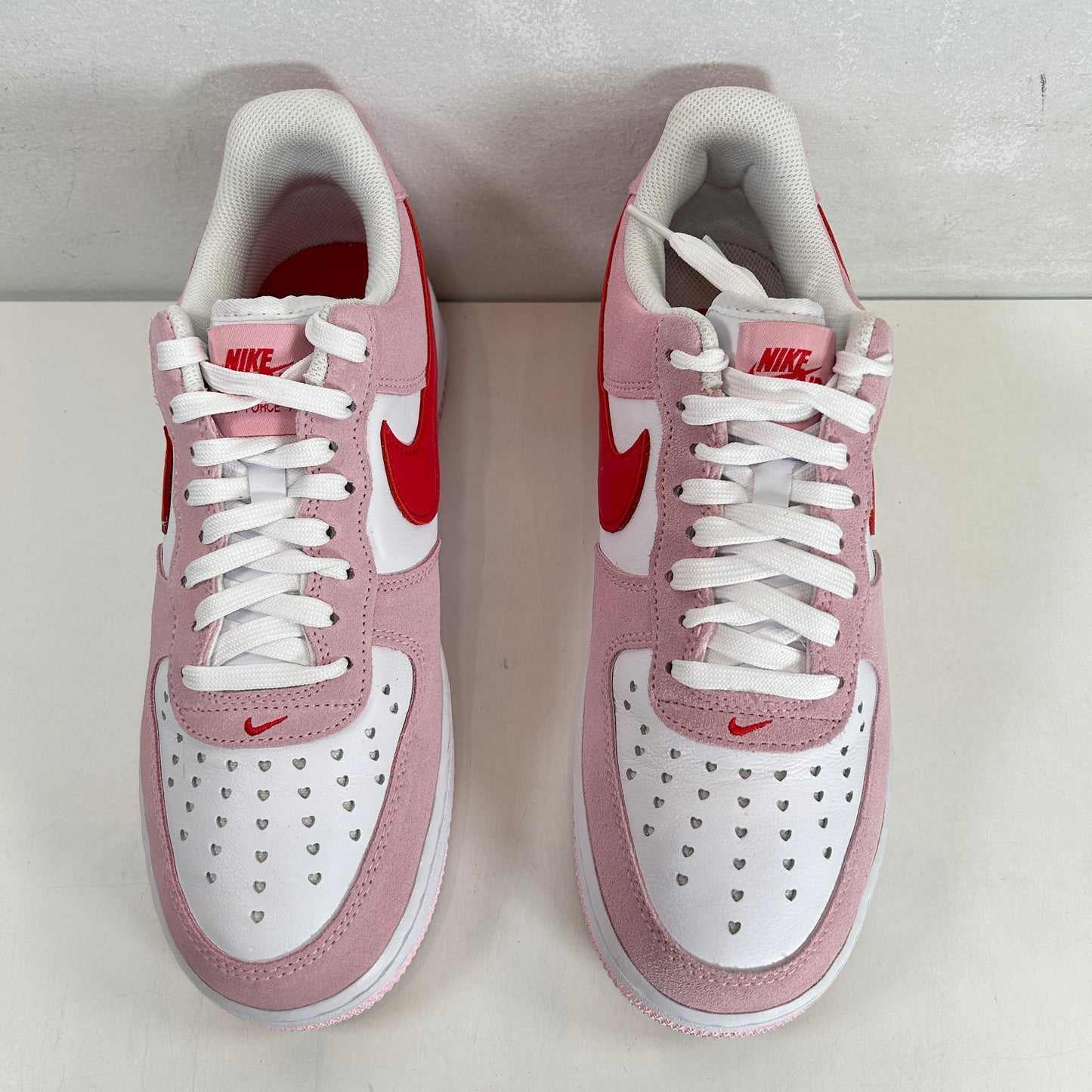 DD3384 600 Nike Air Force 1 Low '07 QS Valentine's Day Love Letter [USED] - 8.5 M (Used)