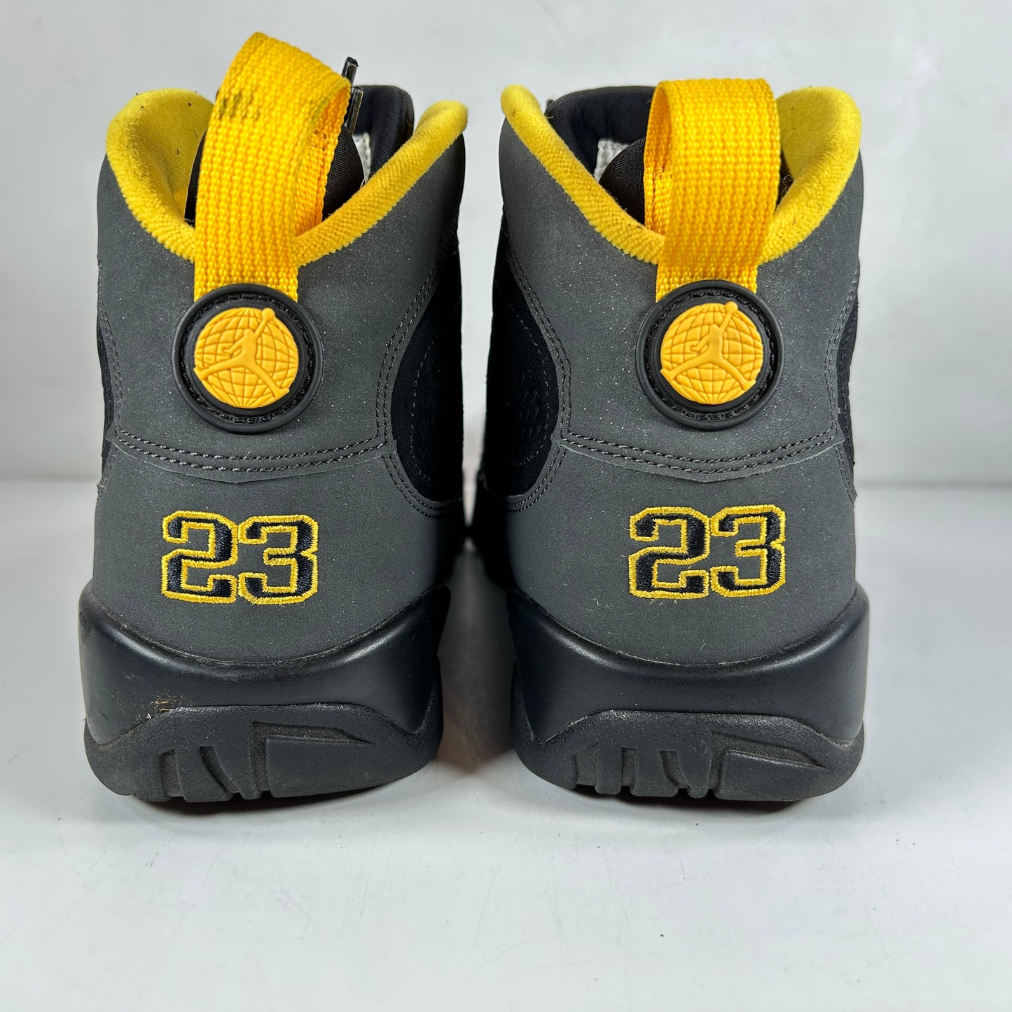 CT8019 070 Jordan 9 Retro Dark Charcoal University Gold [USED] - 10 M (Used2)