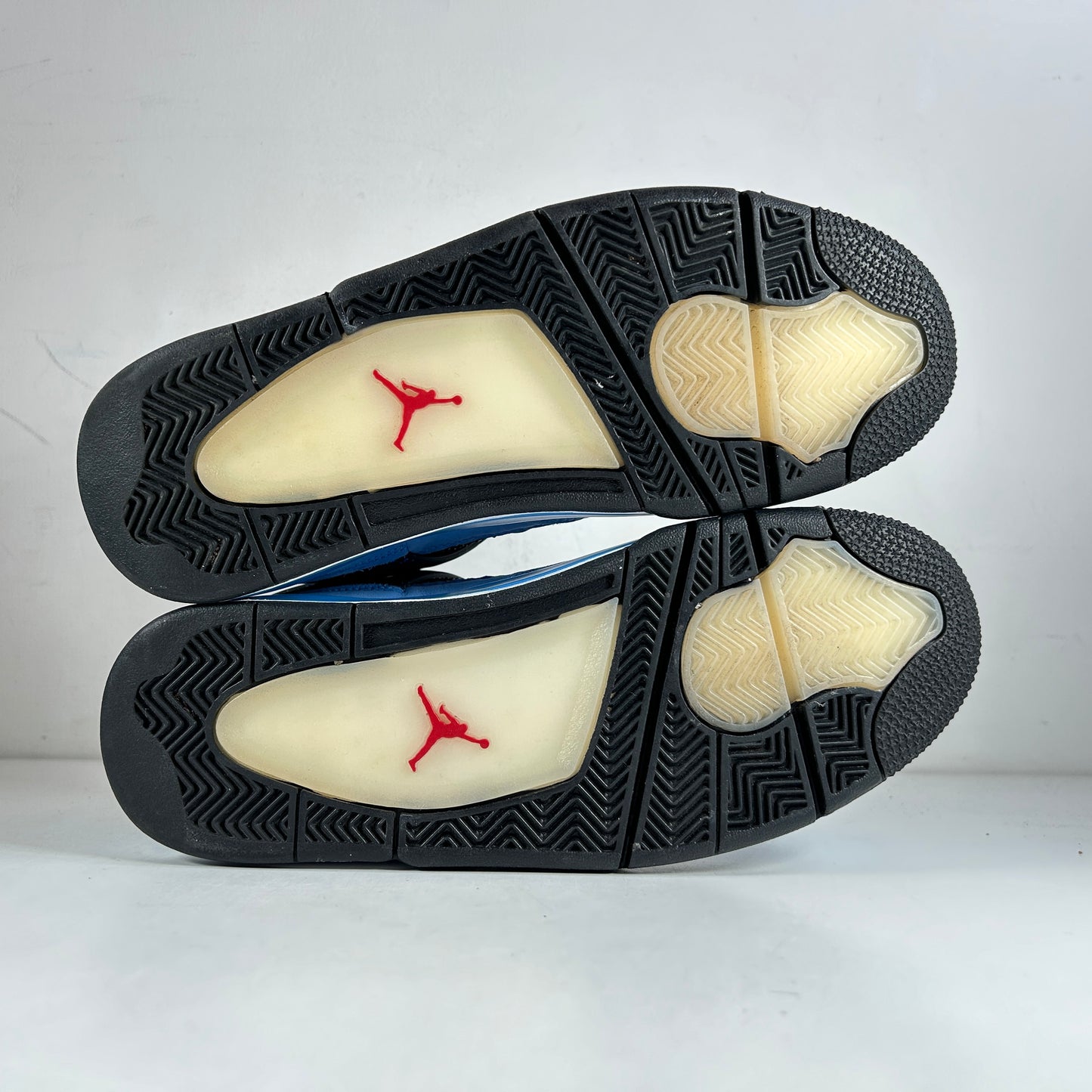 308497 406 Jordan 4 Travis Scott Cactus Jack [USED] - 8.5 M (Used)