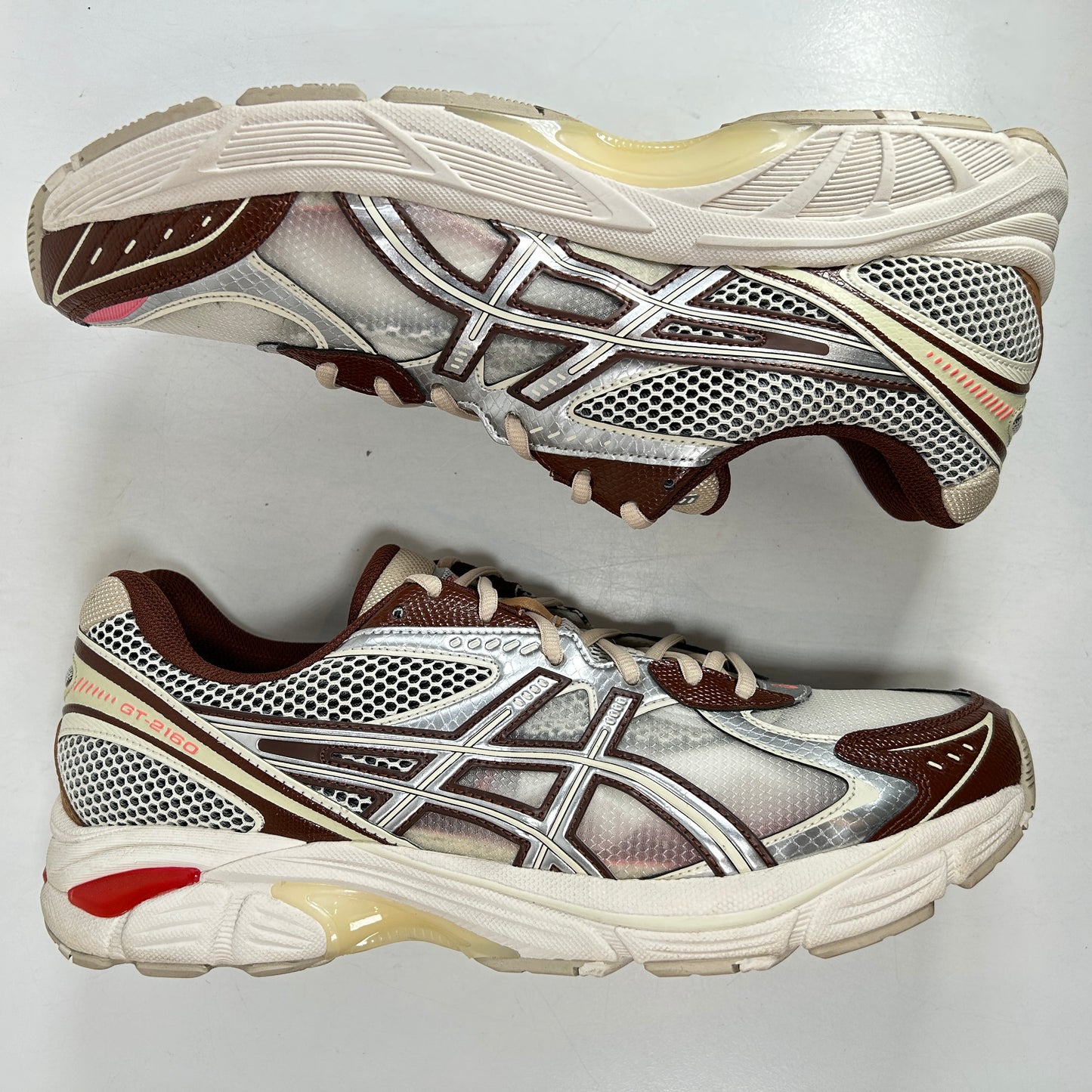 1203A654 100 ASICS GT-2160 Above the Clouds Chocolate Brown [USED] - 13 M (Used)