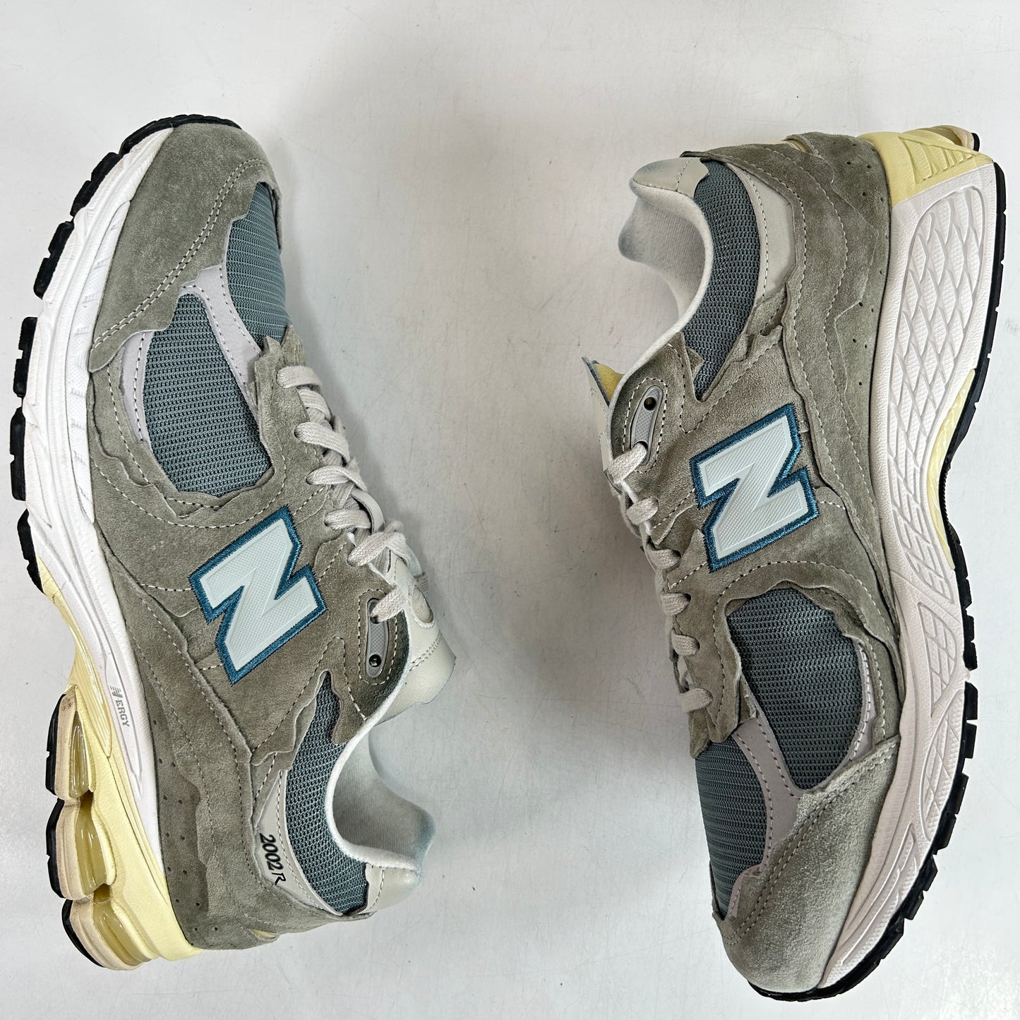 M2002RDD New Balance 2002R Protection Pack Mirage Grey [USED] - 11 M (Used)