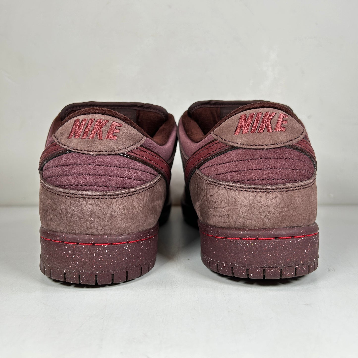 FN0619 600 Nike SB Dunk Low “City of Love” [USED] - 11 M (Used)