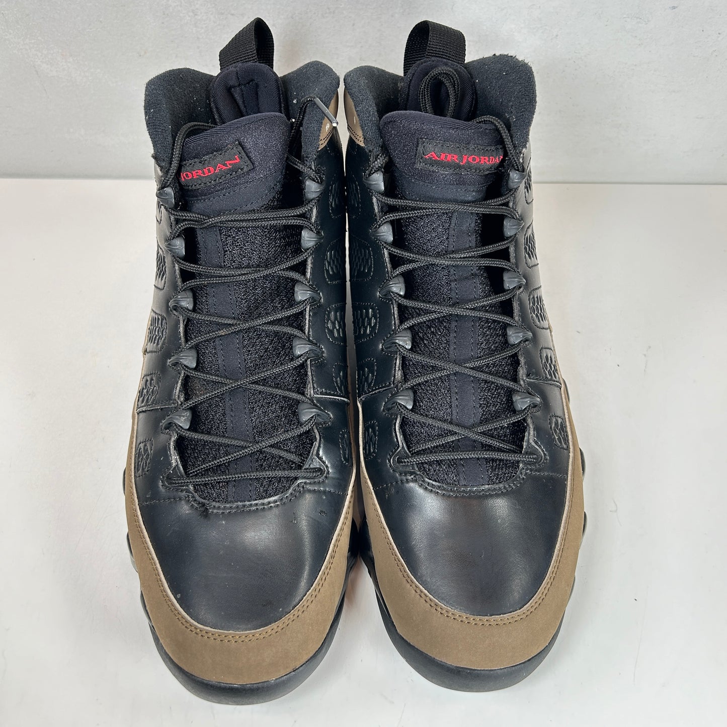 302370 020 Jordan 9 Retro Olive (2012) [USED] - 10.5 M (Used)