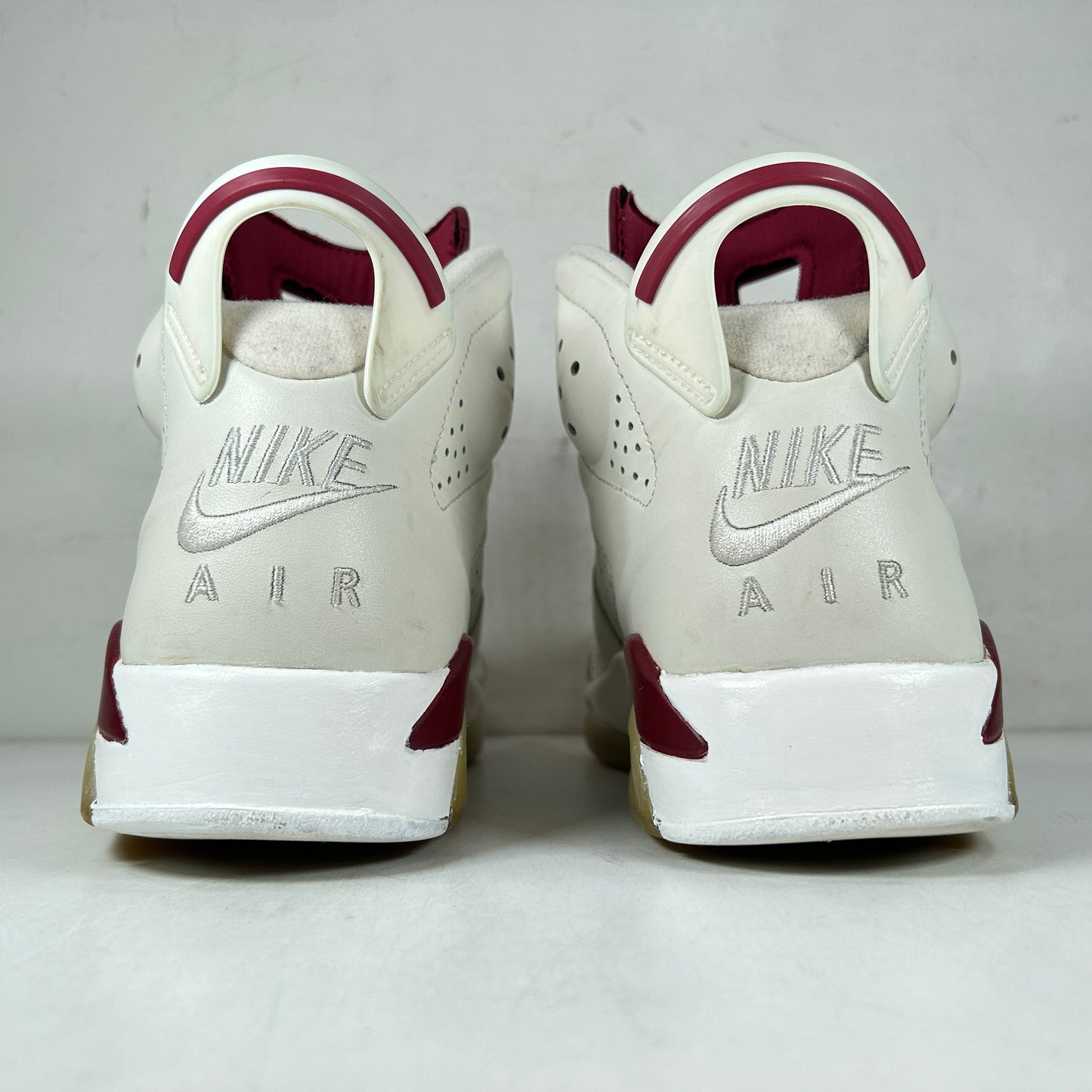 384664 116 Jordan 6 Maroon [USED] - 9 M (Used)