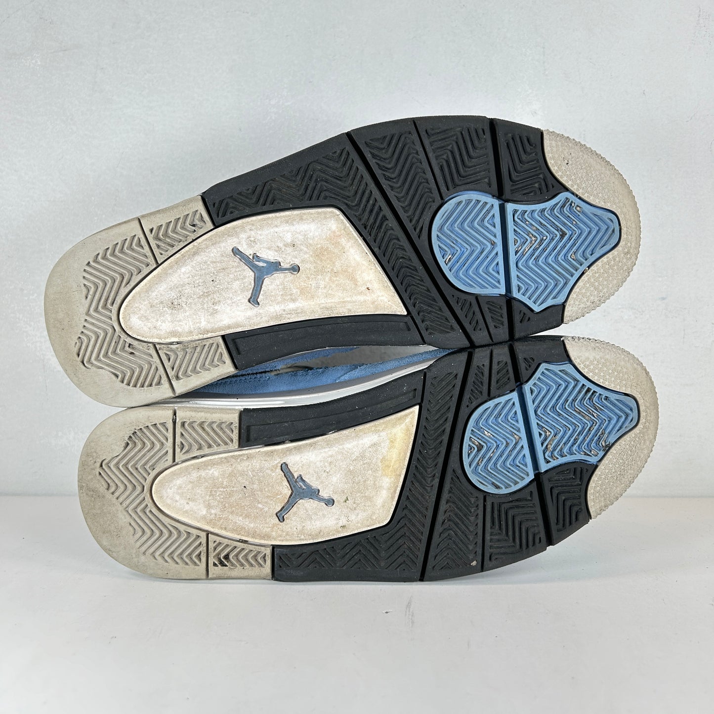 408452 400 Jordan 4 Retro University Blue (GS) [USED] - 7 Y (Used) (No Box)