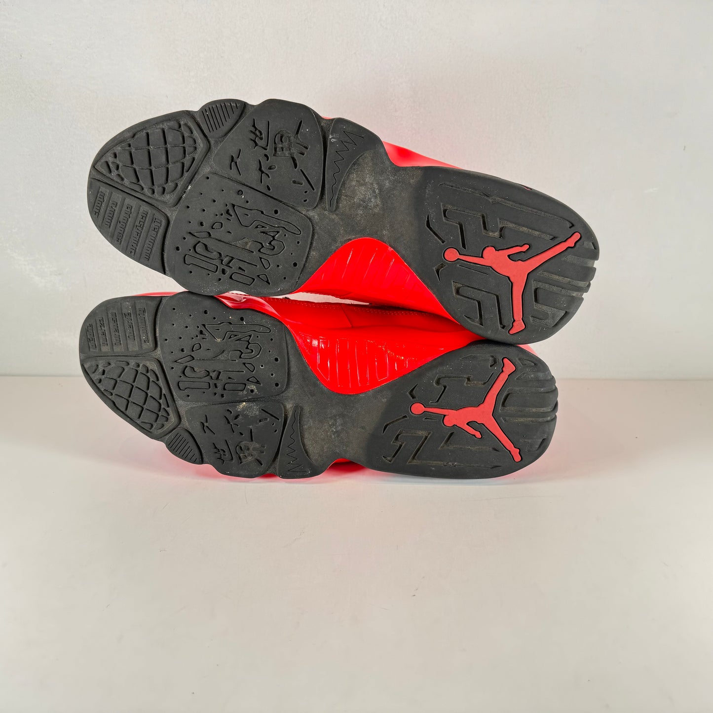 CT8019 600 Jordan 9 Chile Rojo