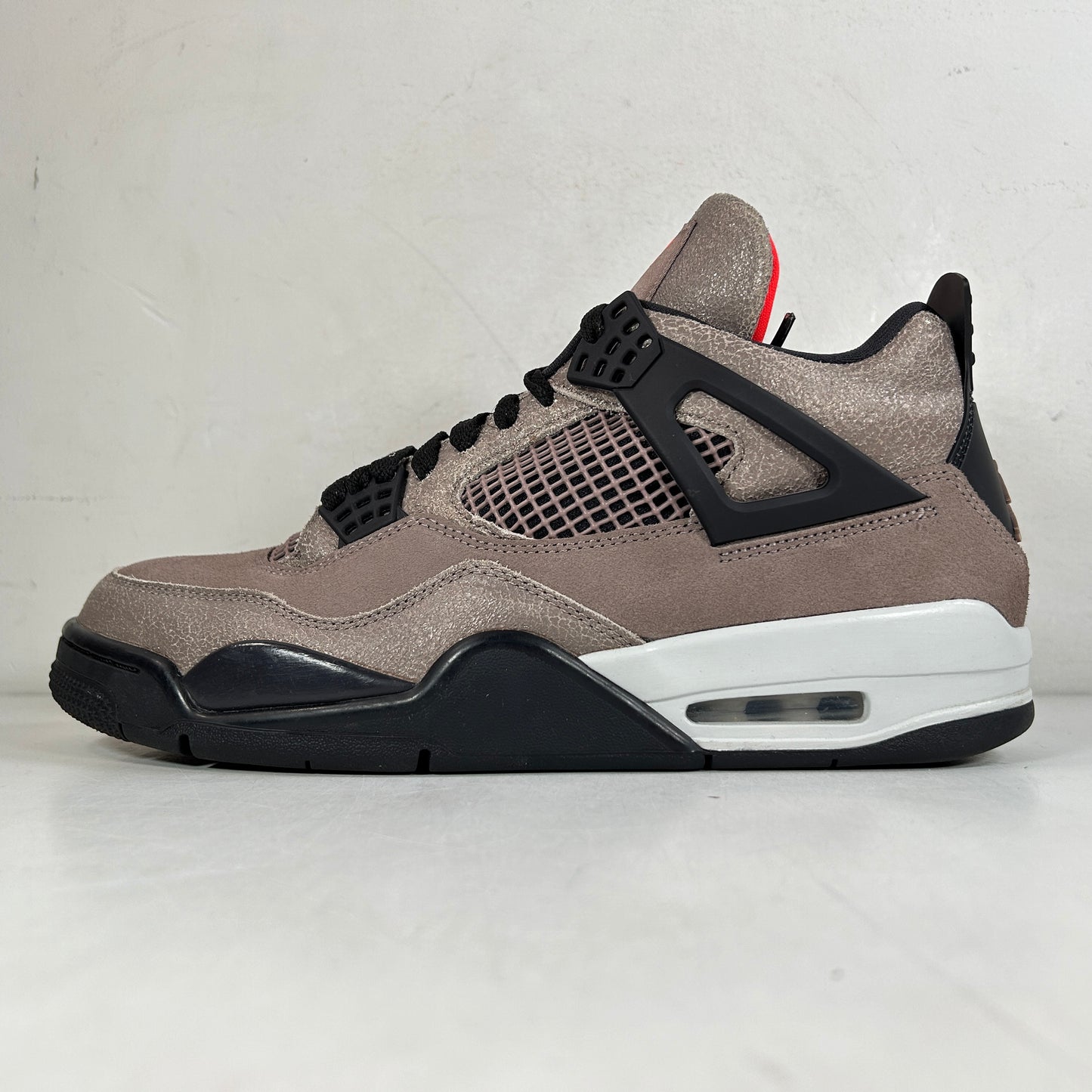 DB0732 200 Jordan 4 Taupe Haze [USED] - 10.5 M (Used)