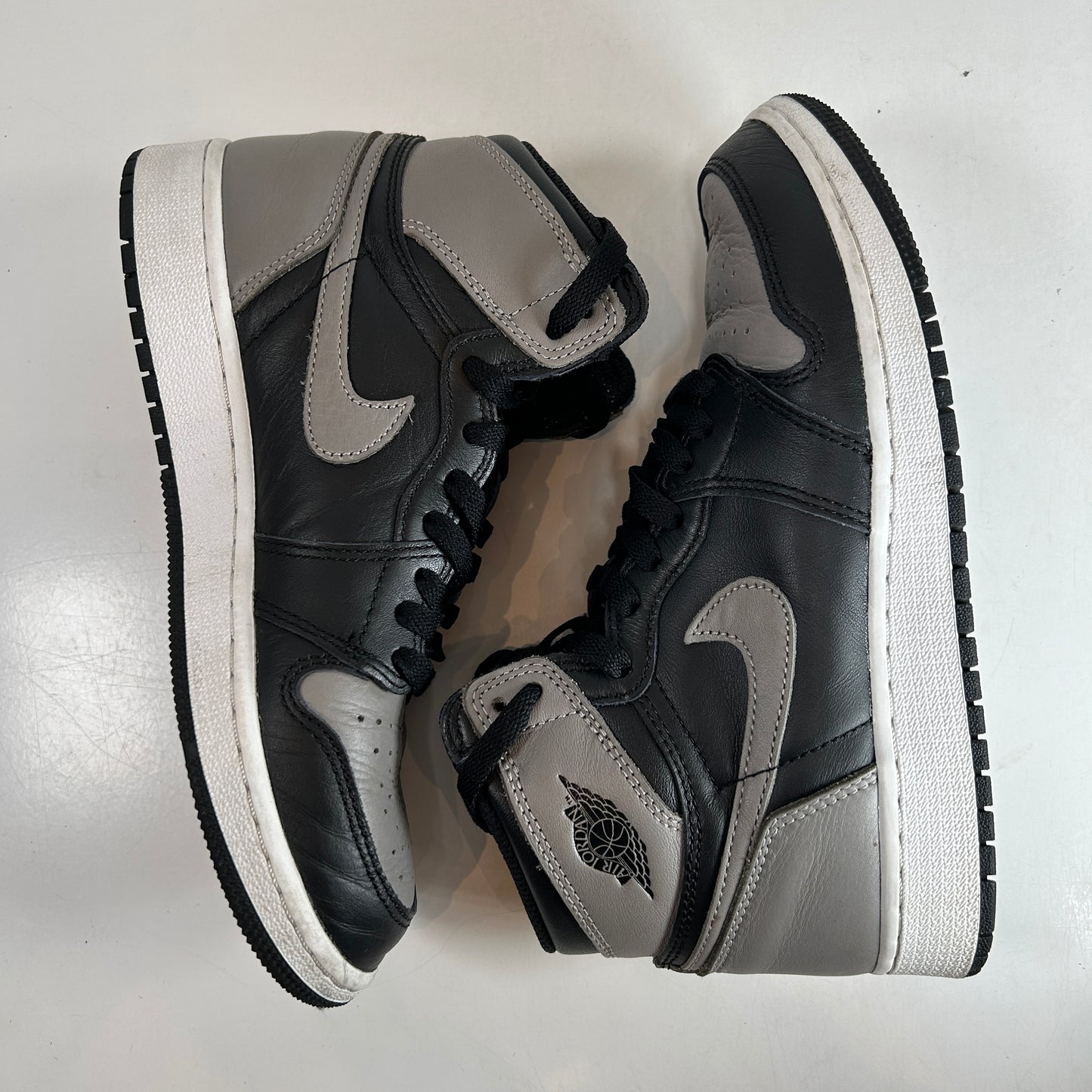 575441 013 Jordan 1 Retro High Shadow (2018) (GS) [USED] - 5.5 Y (Used)