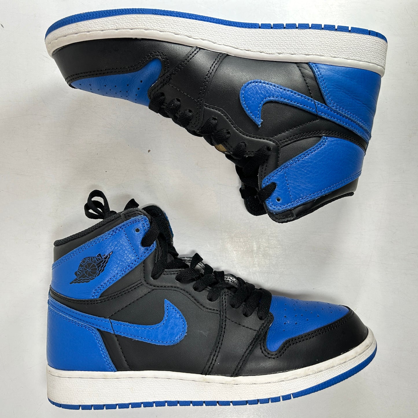 575441 007 Jordan 1 Retro Royal (2017) (GS) [USED] - 6.5 Y (Used)