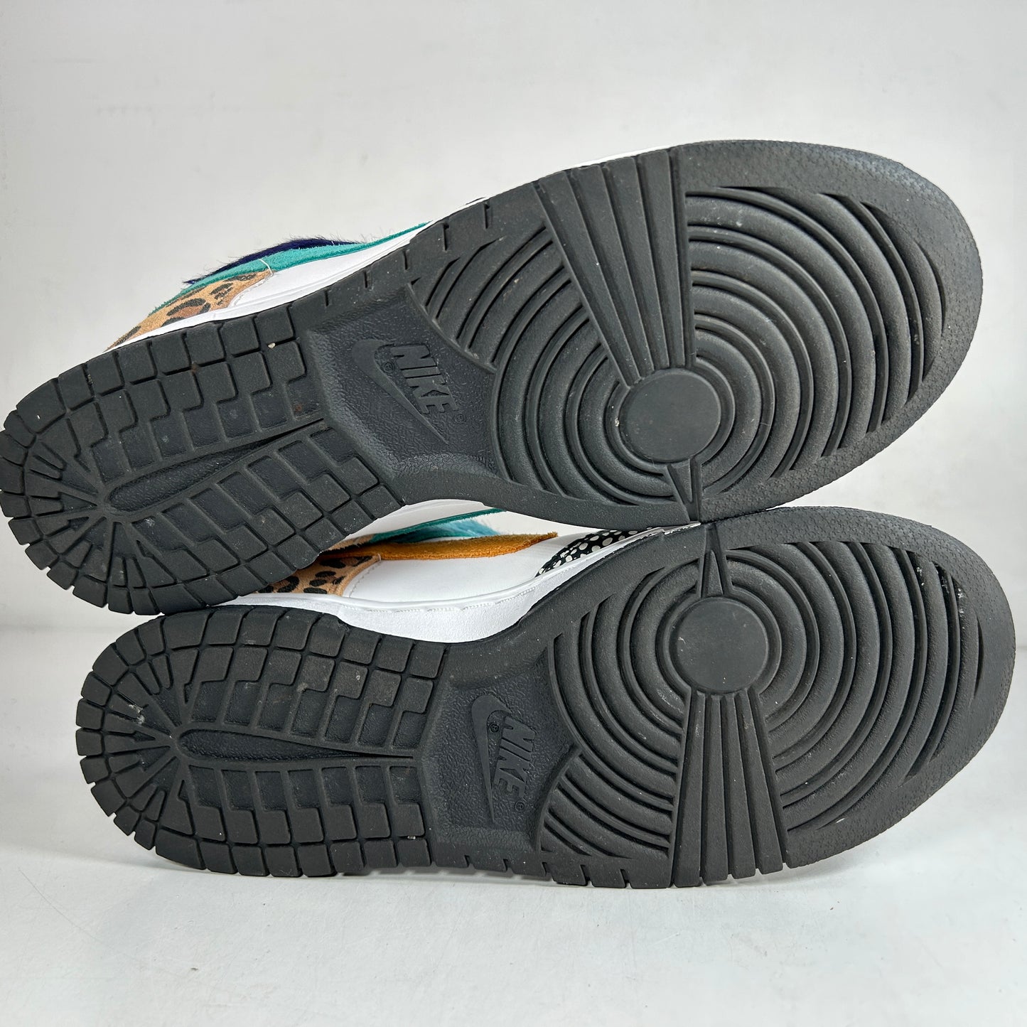 DN3866 100 Nike Dunk Low Safari Mix [USED] - 8 W (Used)