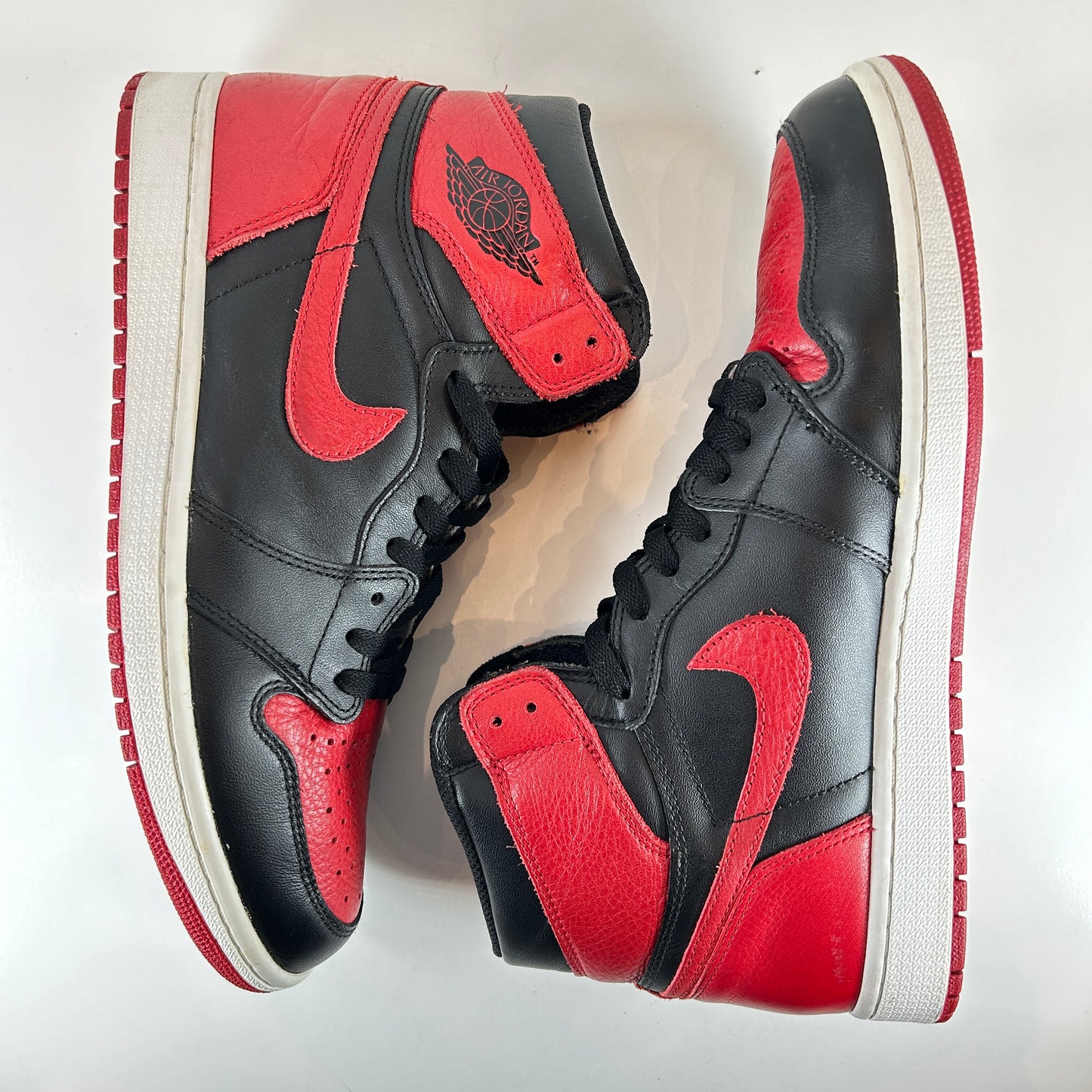 555088 001 Jordan 1 Retro High Bred Banned (2016) [USED] - 11 M (Used) (No Box)