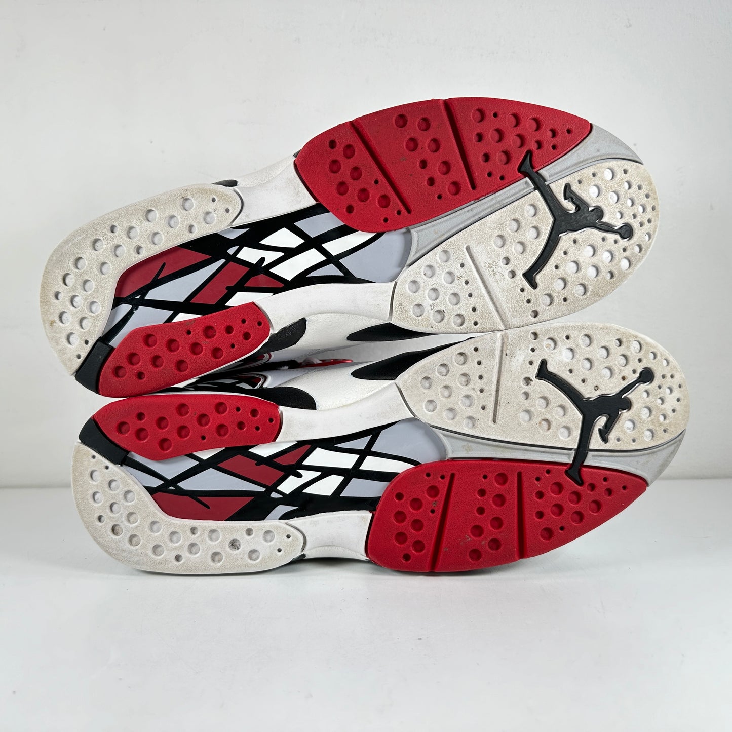 305381 104 Jordan 8 Retro Alternate [USED] - 11 M (Used)