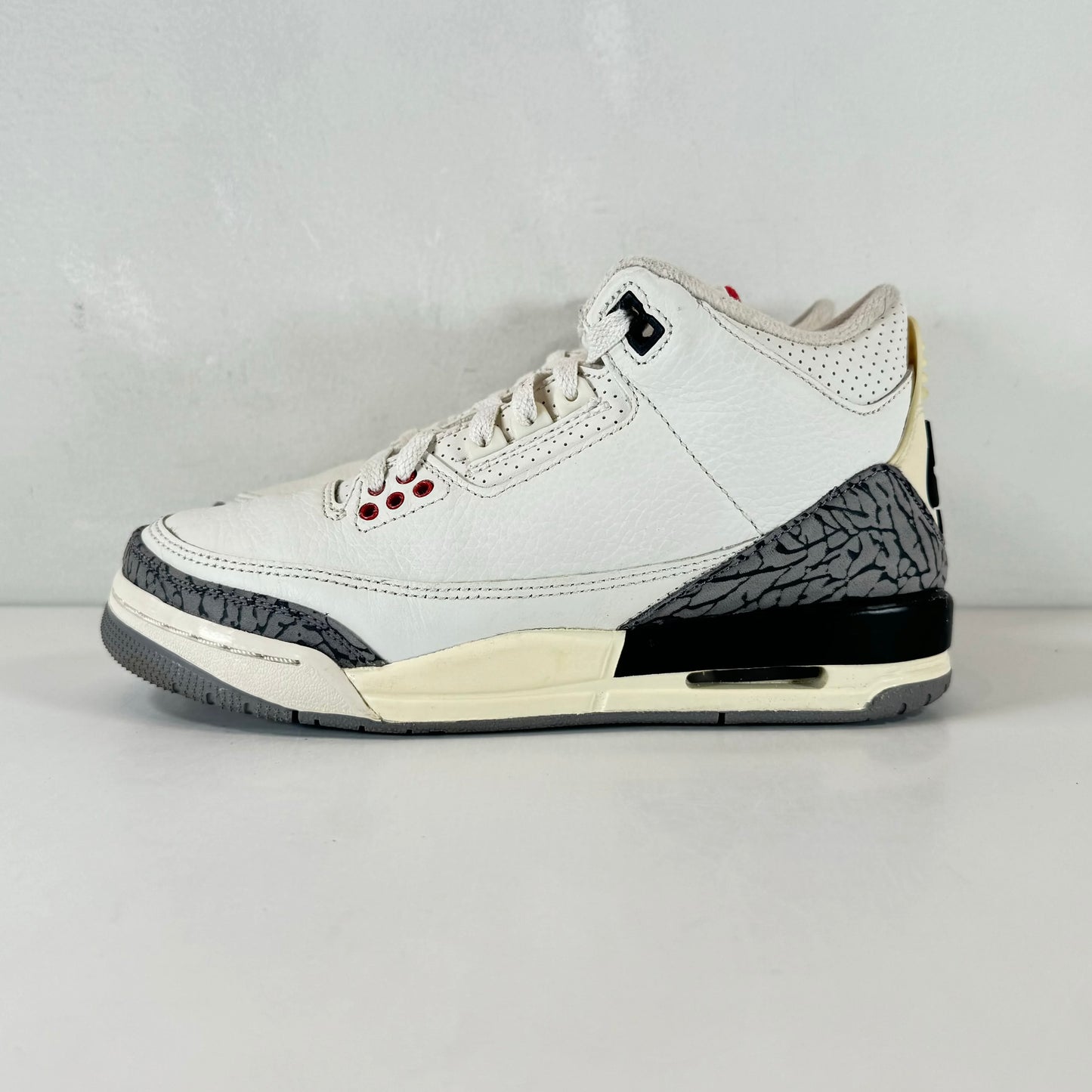 DM0967 100 Jordan 3 Retro White Cement Reimagined (GS) [USED] - 5 Y (Used)