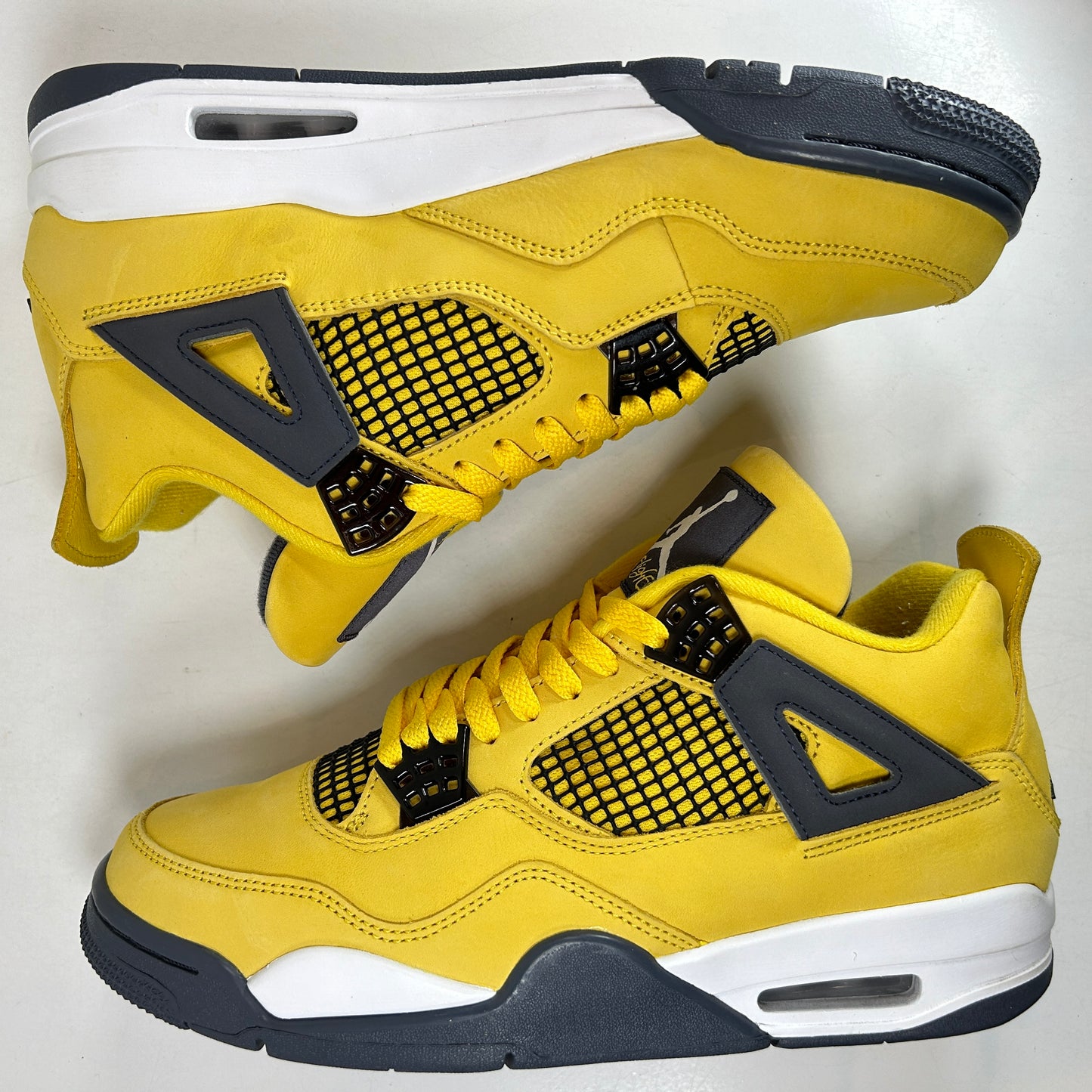 CT8527 700 Jordan 4 Retro Lightning (2021) [USED] - 9.5 M (Used6)