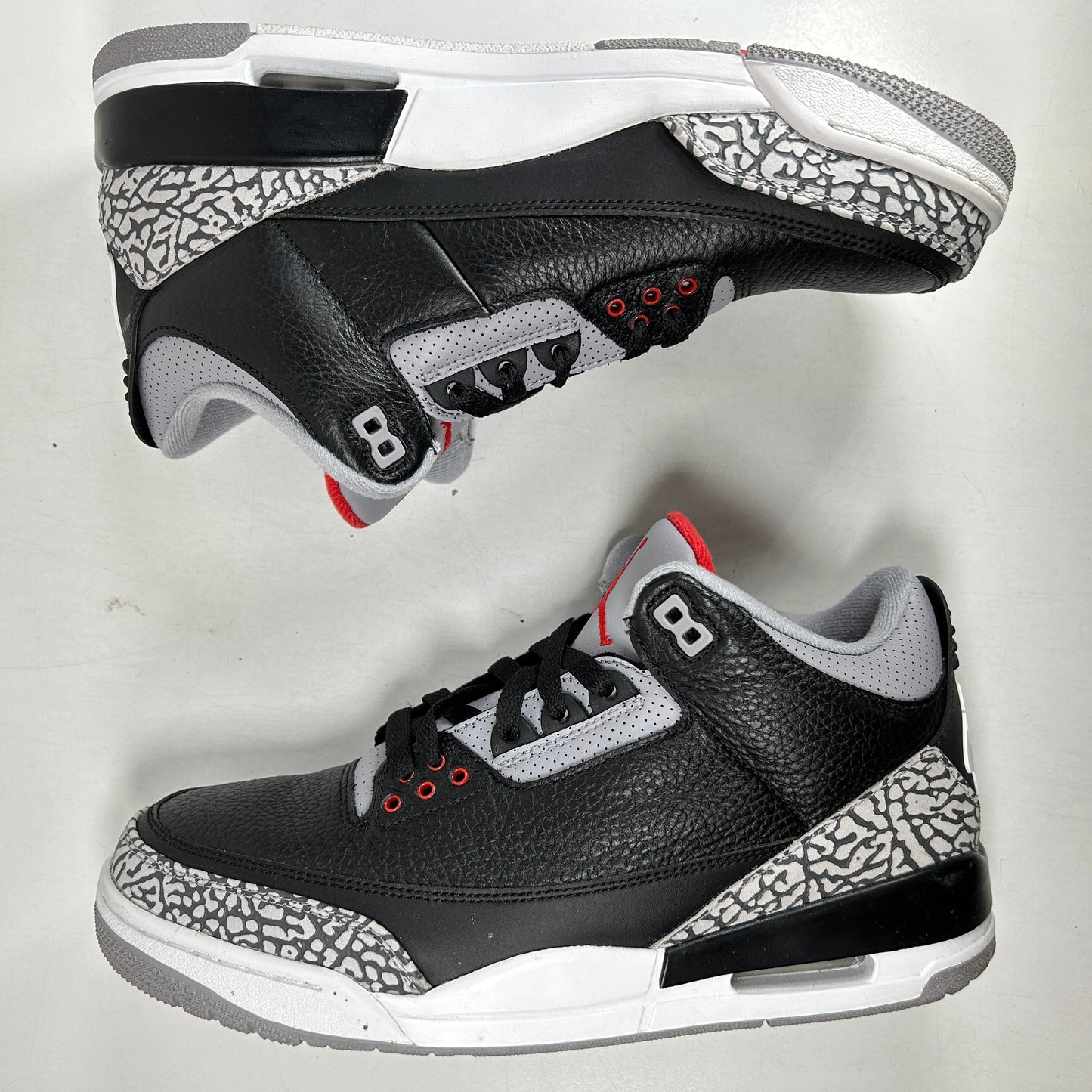 854262 001 Jordan 3 Retro Black Cement (2018) [USED] - 10.5 M (Used)