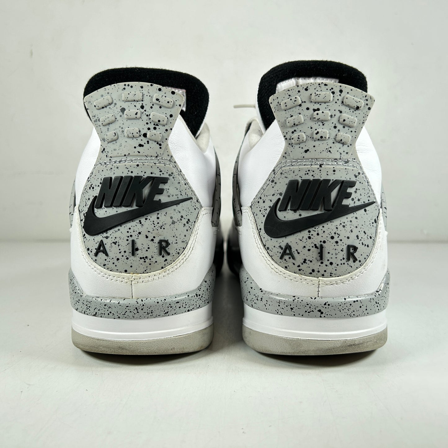 840606 192 Jordan 4 White Cement [USED] - 11 M (Used) (No Box2)