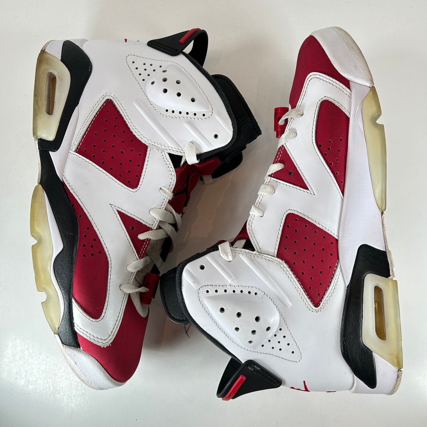 CT8529 106 Jordan 6 Retro Carmine [USED] - 10 M (Used)