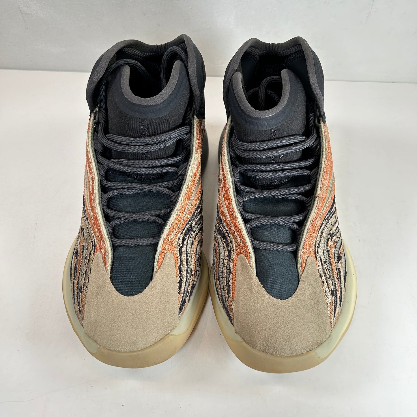 GW5314 adidas Yeezy QNTM Flash Orange [USED] - 9.5 M (Used)