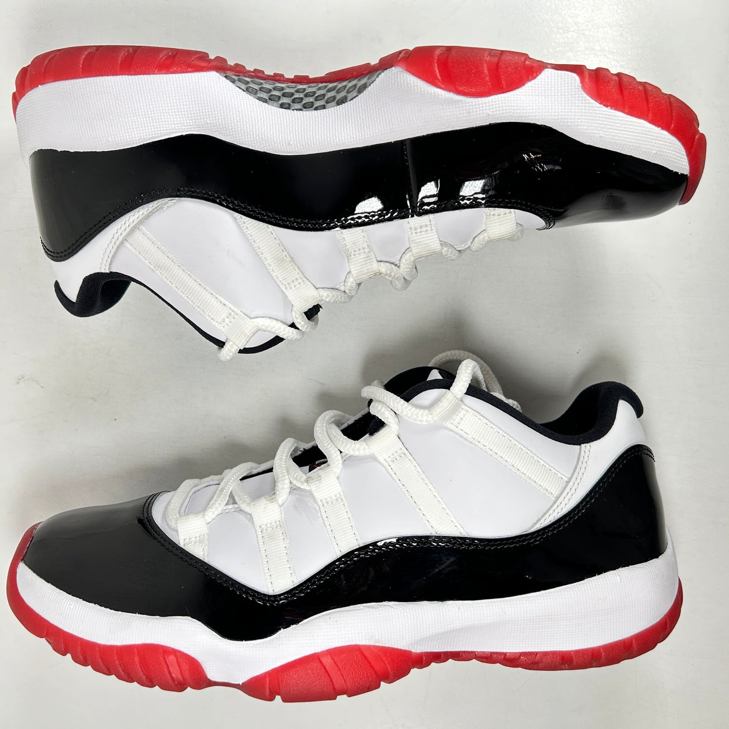 AV2187 160 Jordan 11 Retro Low Concord Bred [USED] - 10 M (Used) (No Box)