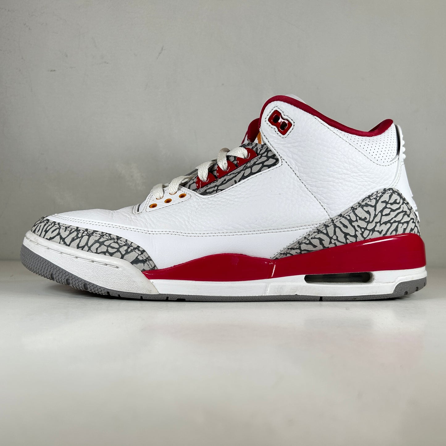 CT8532 126 Jordan 3 Retro Cardinal Red [USED] - 12 M (Used2)