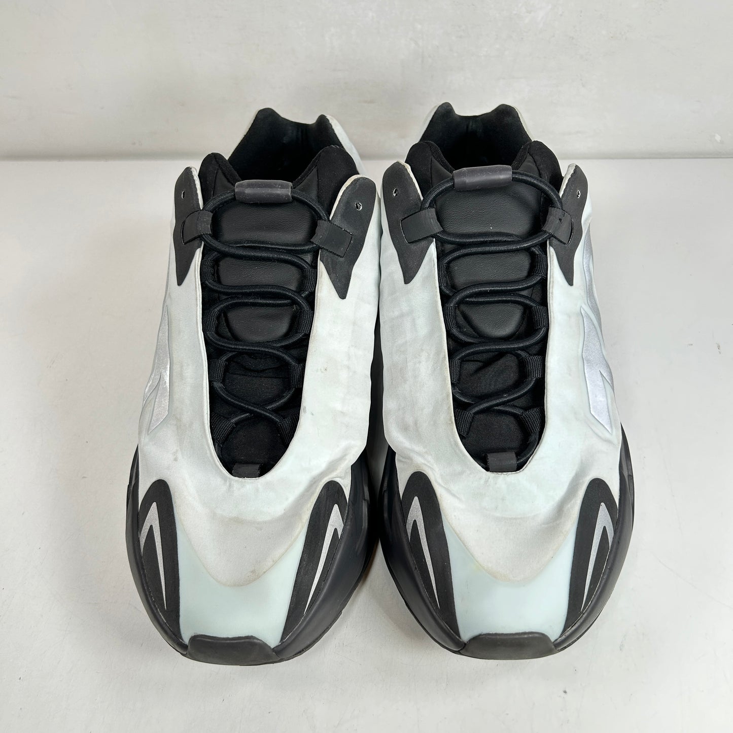 GZ0711 adidas Yeezy Boost 700 MNVN Blue Tint [USED] - 10.5 M (Used)