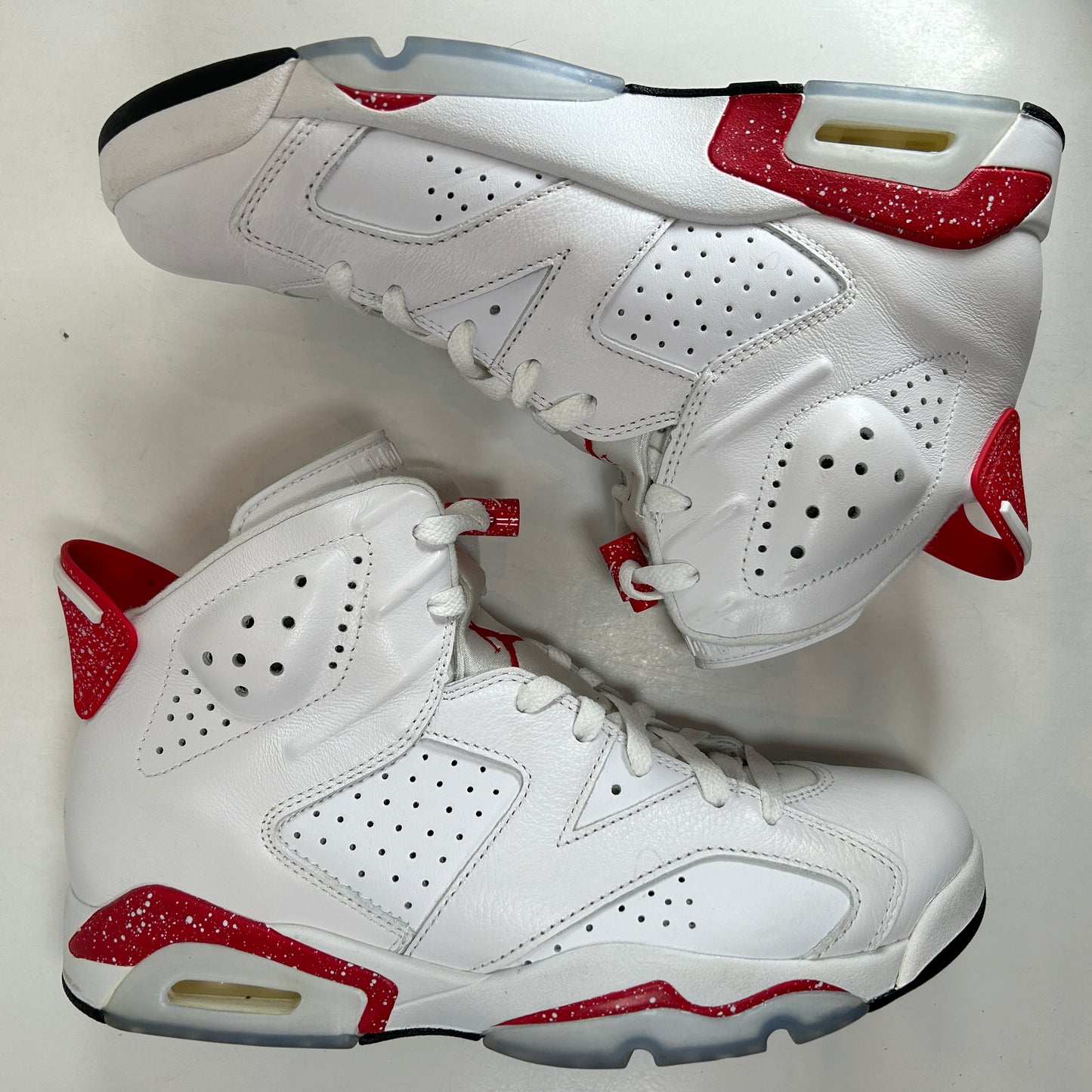 CT8529 162 Jordan 6 Retro Red Oreo [USED] - 8.5 M (Used)