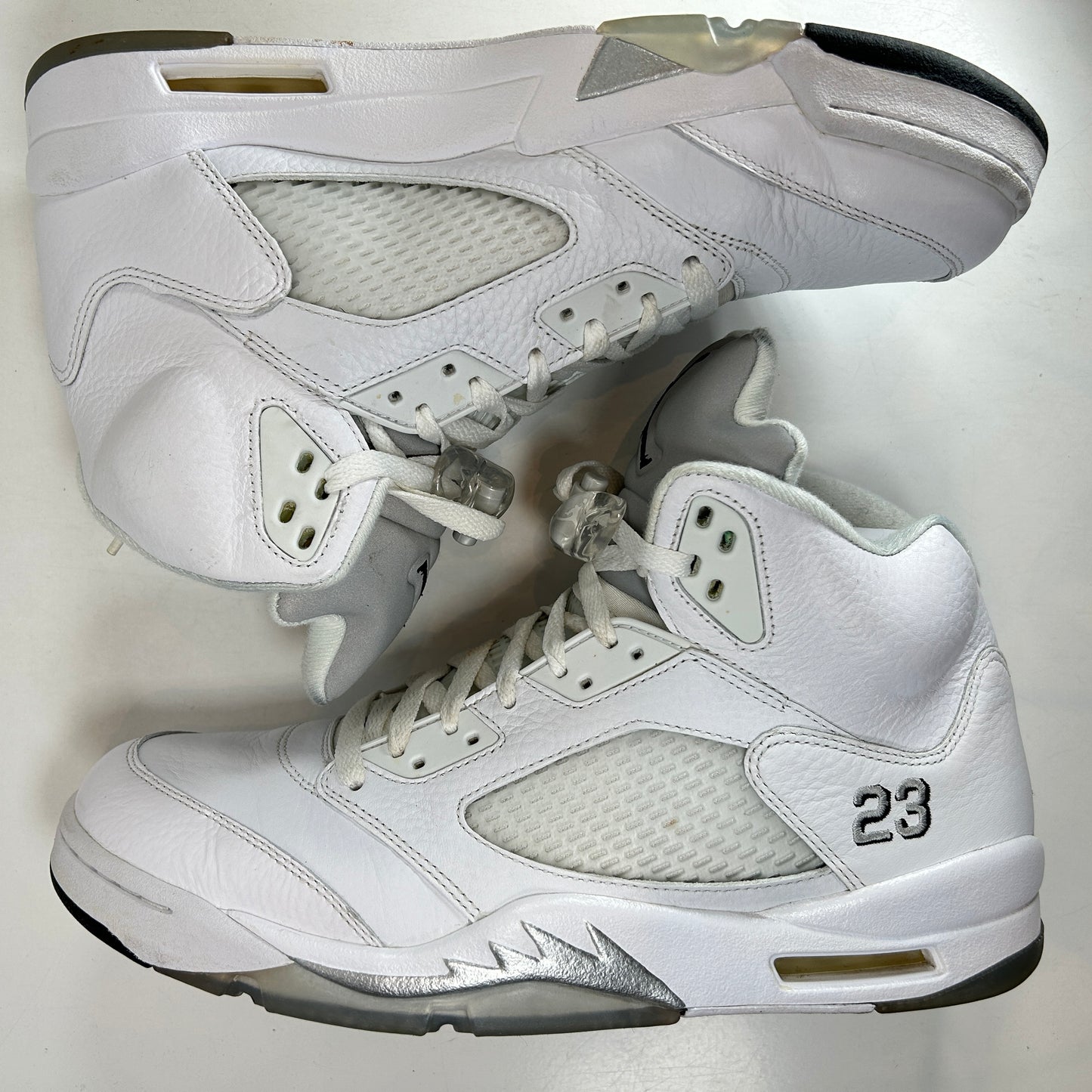 136027 130 Jordan 5 Retro Metallic White (2015) [USED] - 12 M (Used)