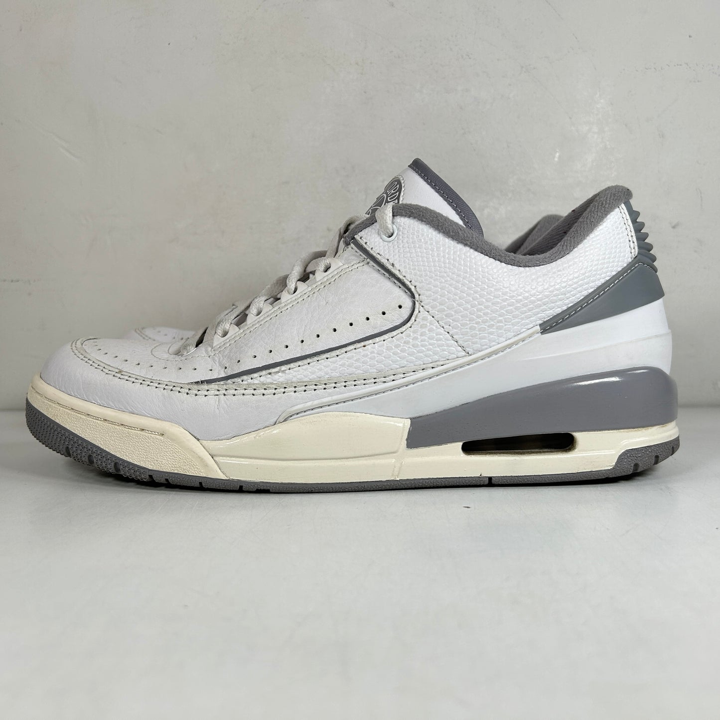 FD0383 101 Jordan 2/3 White Cement [USED] - 10 M (Used) (No Box)