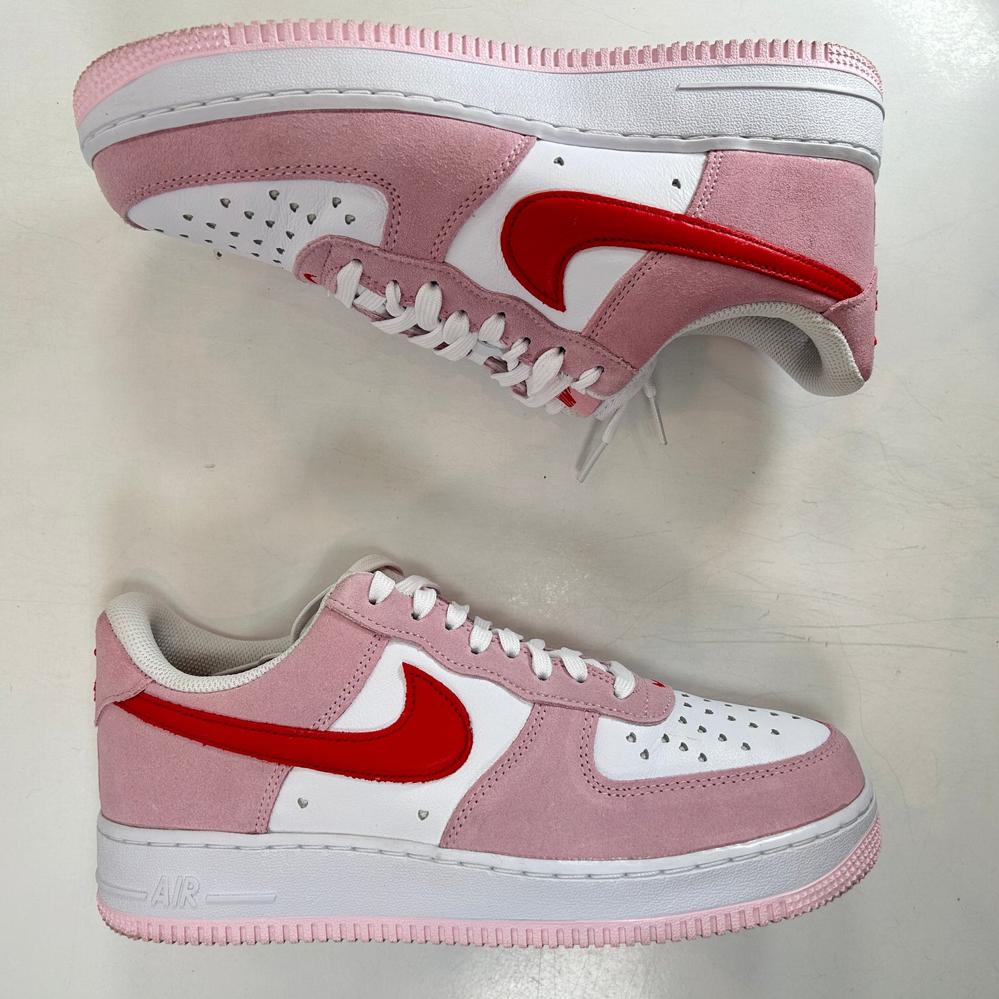 DD3384 600 Nike Air Force 1 Low '07 QS Valentine's Day Love Letter [USED] - 8.5 M (Used)