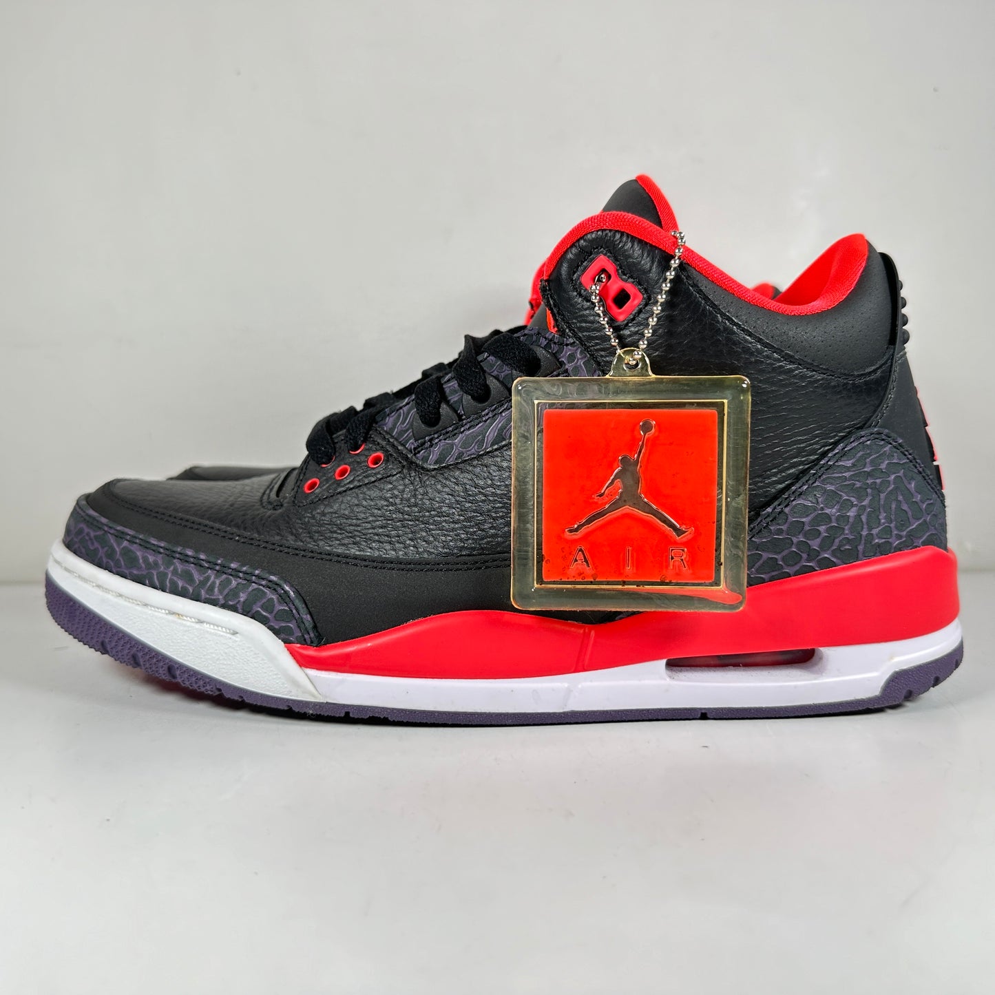 136064 005 Jordan 3 Retro Crimson [USED] - 10.5 M (Used)