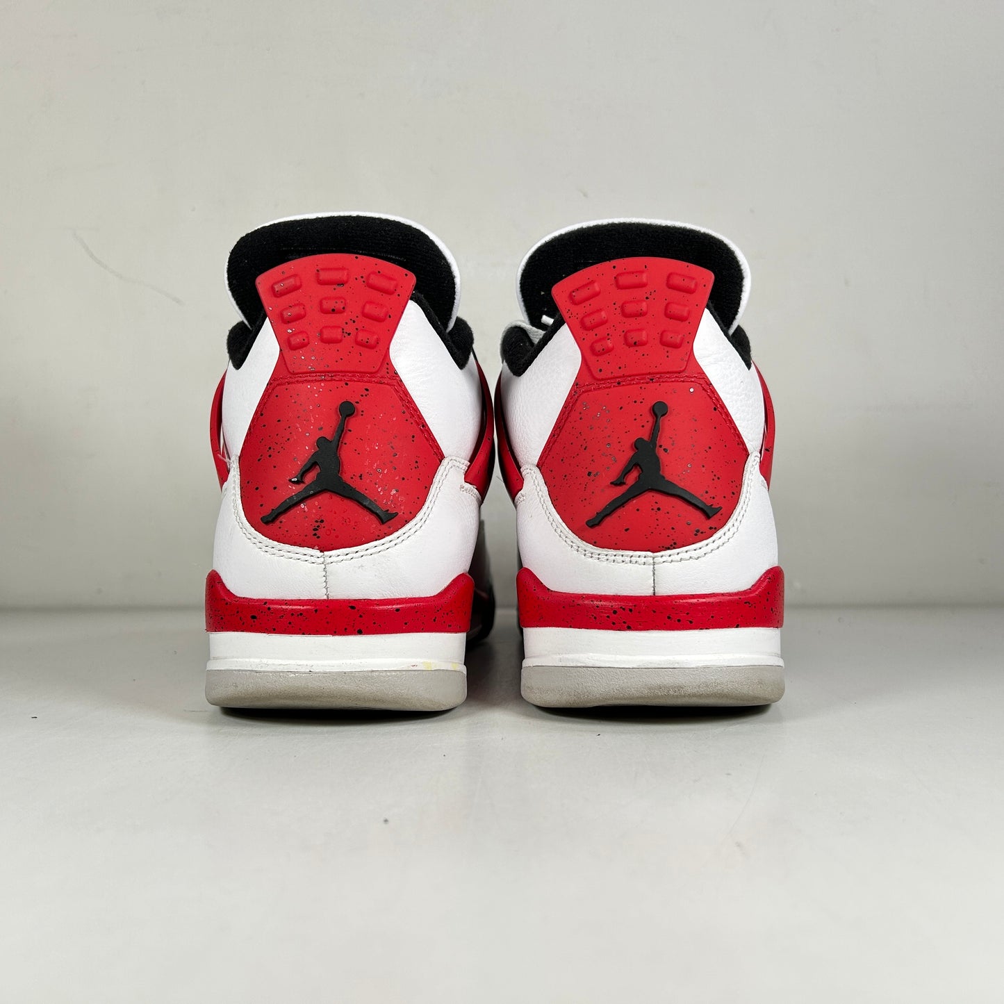 DH6927 161 Jordan 4 Retro Red Cement [USED] - 9.5 M (Used)