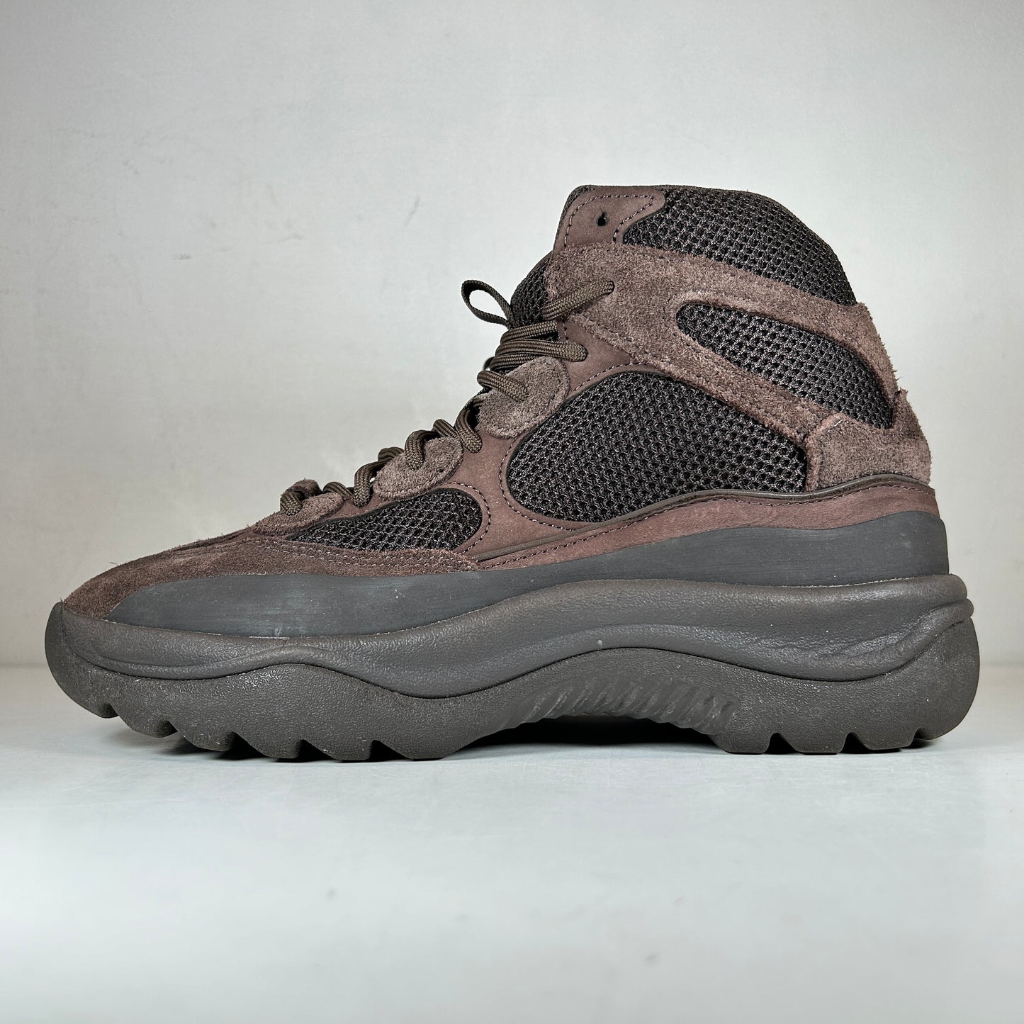 EG6463 adidas Yeezy Desert Boot Oil [USED] - 10.5 M (Used)