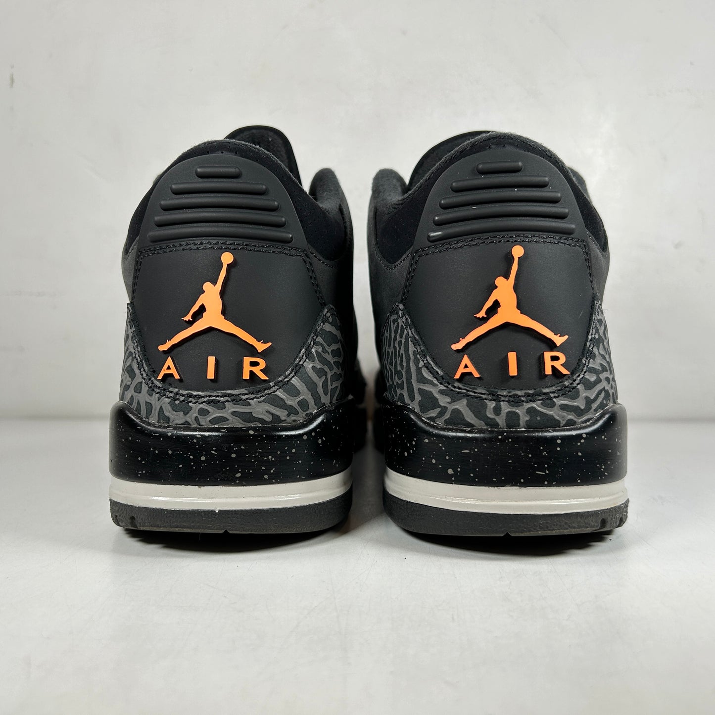 CT8532 080 Jordan 3 Retro Fear Pack (2023) [USED] - 10.5 M (Used2)