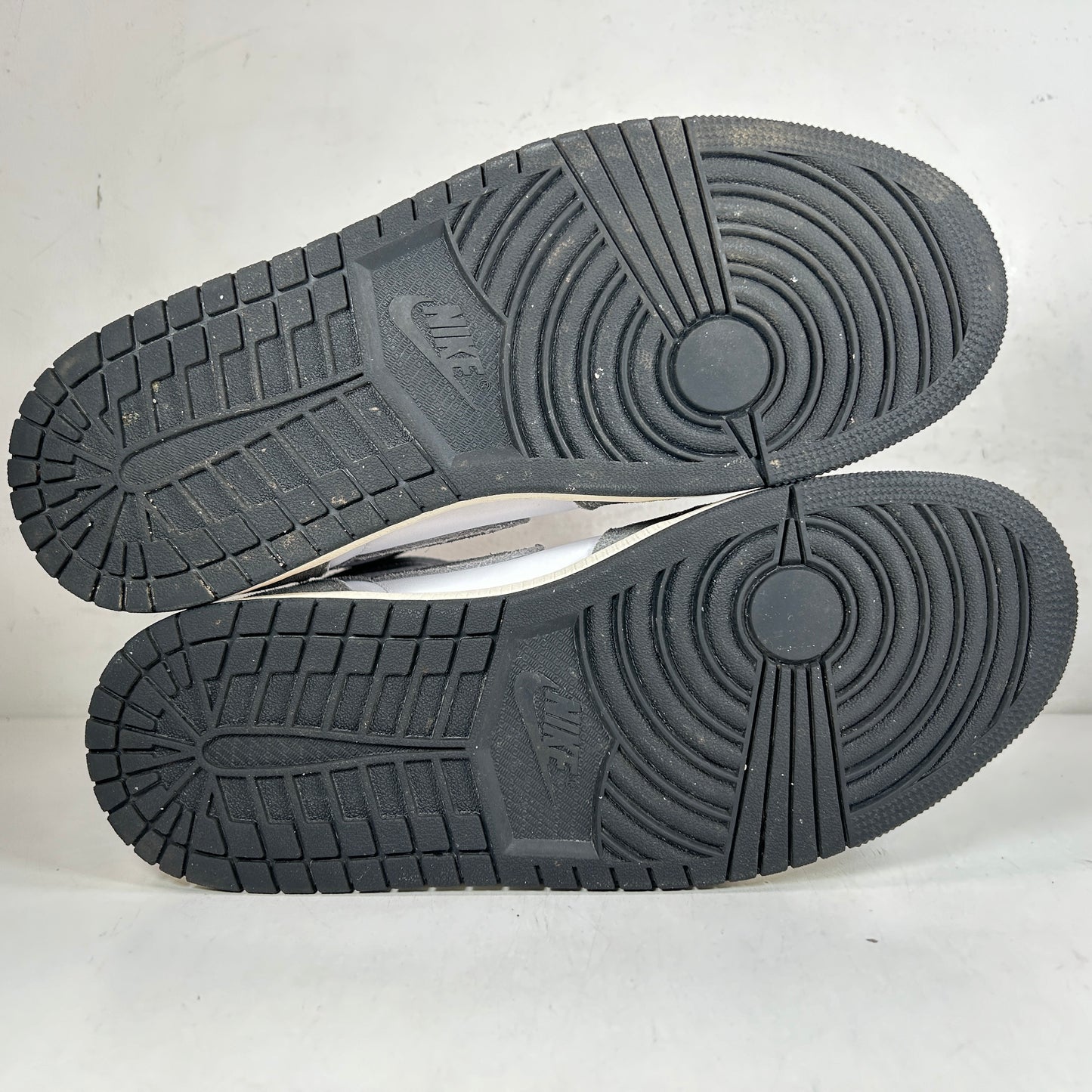 DZ5485 051 Jordan 1 Retro High OG Washed Black [USED] - 9.5 M (Used)