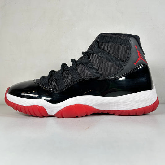 378037 061 Jordan 11 Bred (2019) [USED] - 9 M (Used5)