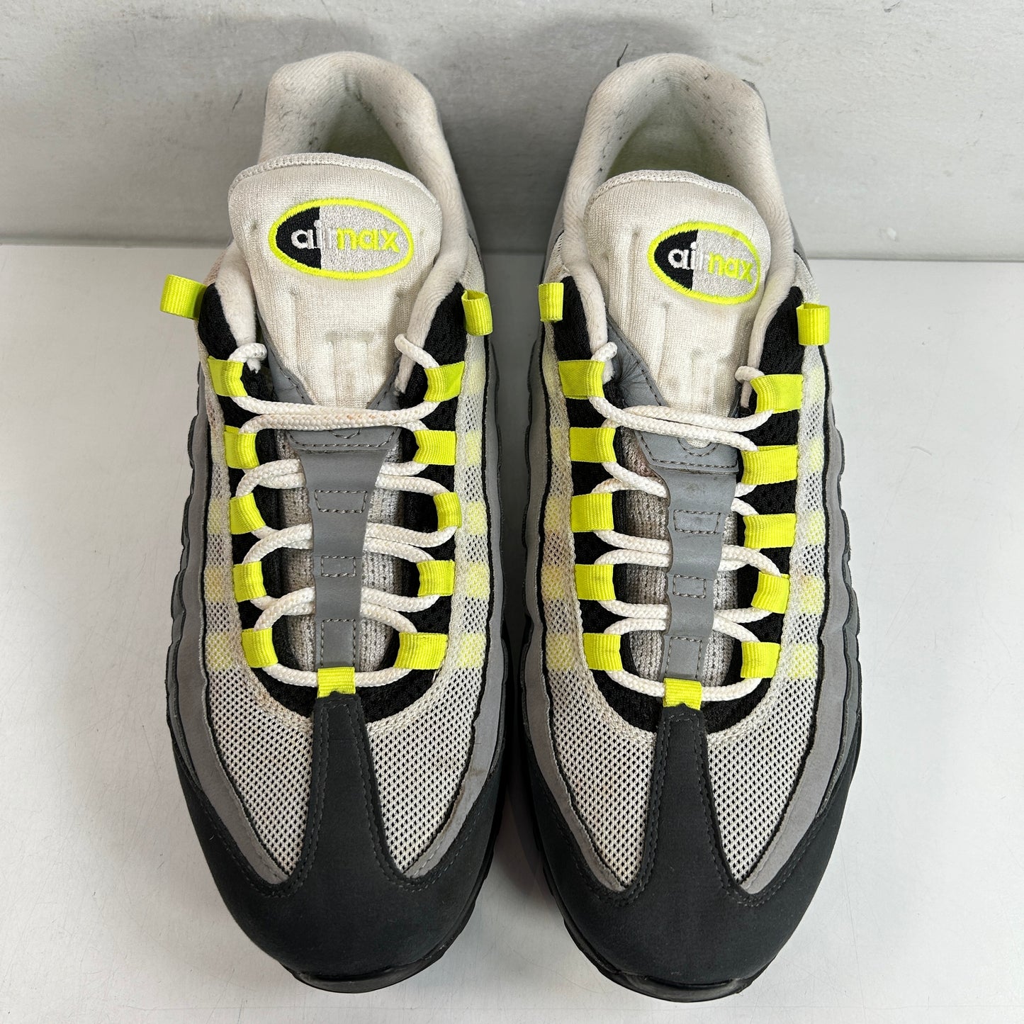 CT1689 001 Nike Air Max 95 OG Neon (2020) - 11 M (Used)