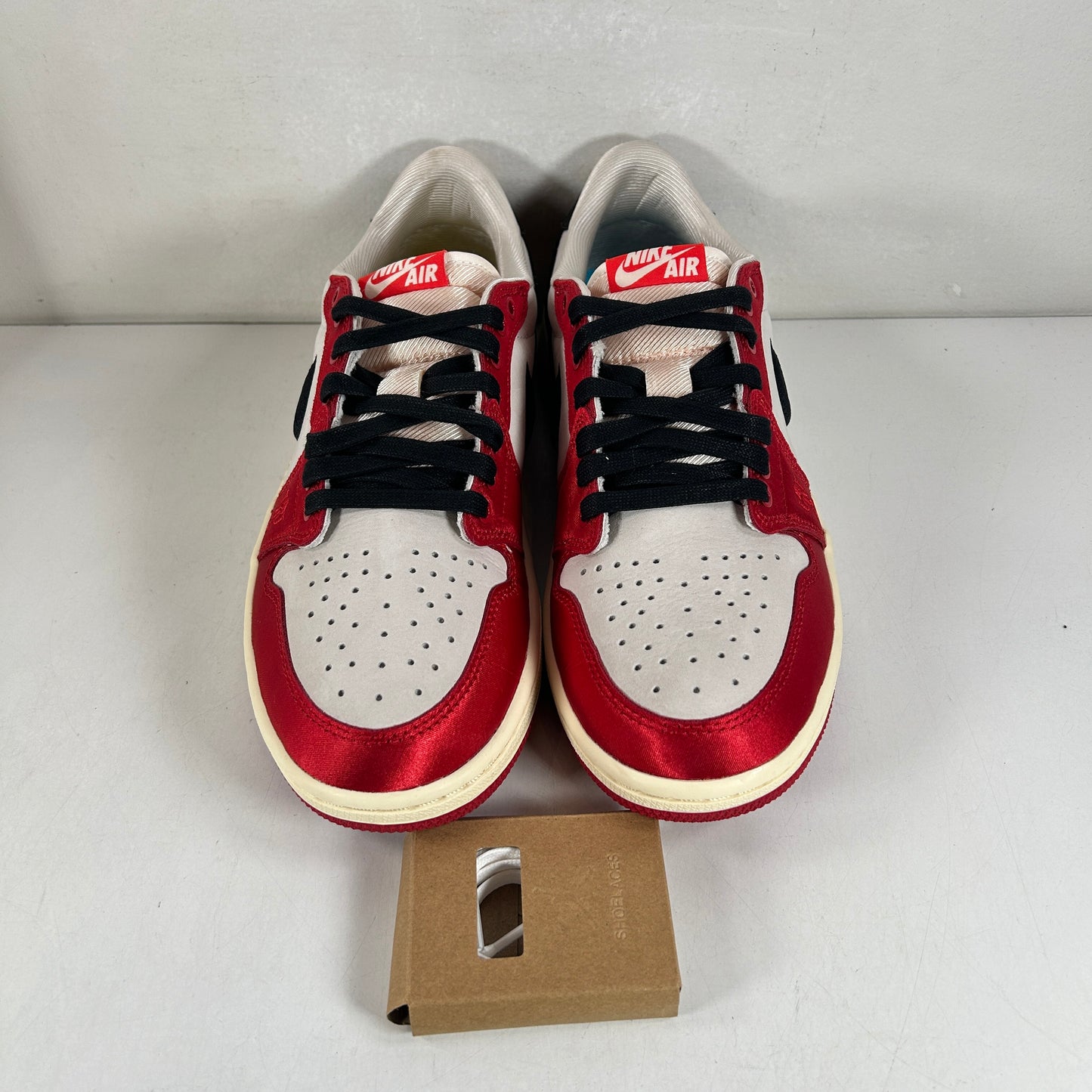 FN0432 100 Jordan 1 Retro Low OG Trophy Room Away [USED] - 8.5 M (VNDS)