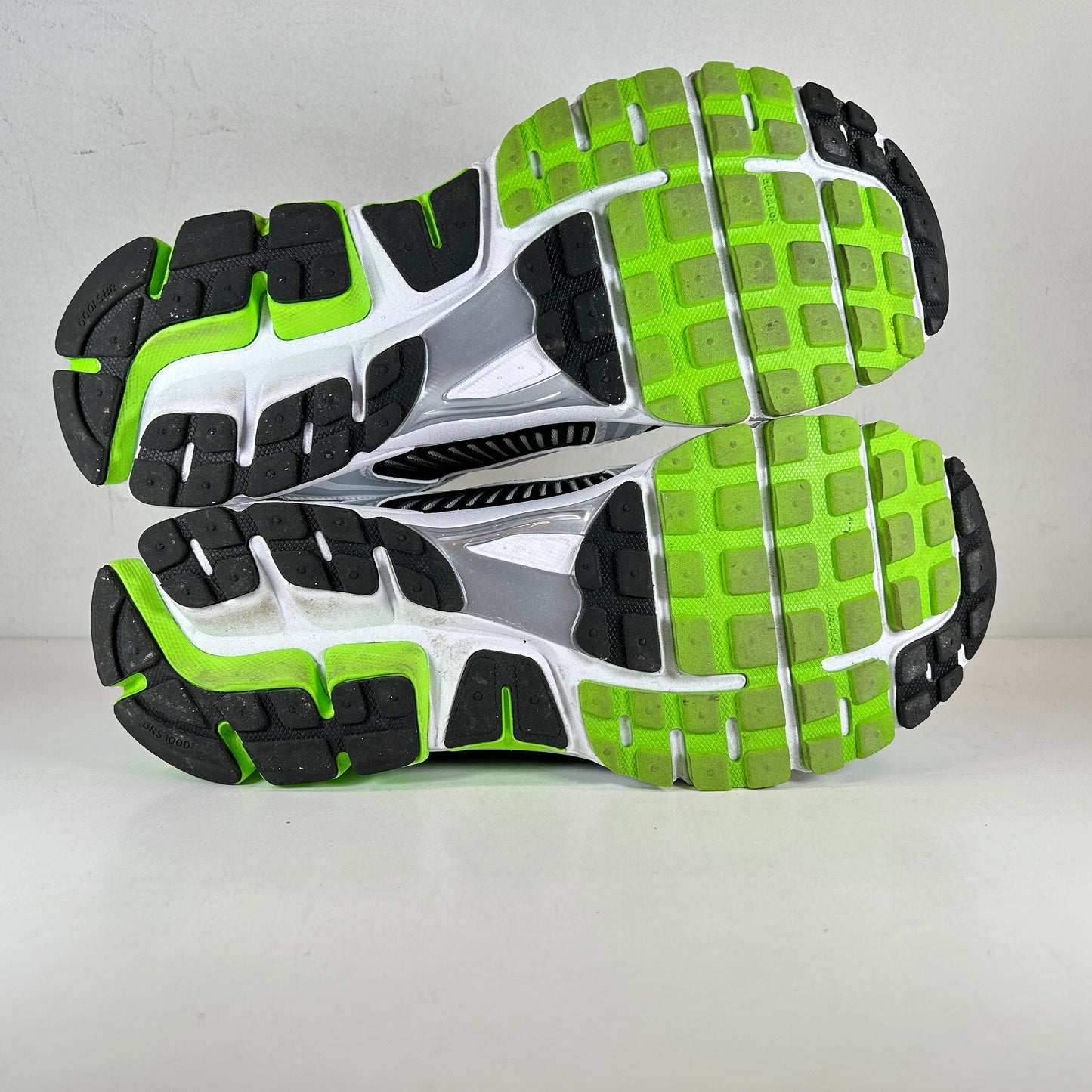 CI1694 300 Nike Zoom Vomero 5 Electric Green Black [USED] - 11.5 M (Used)