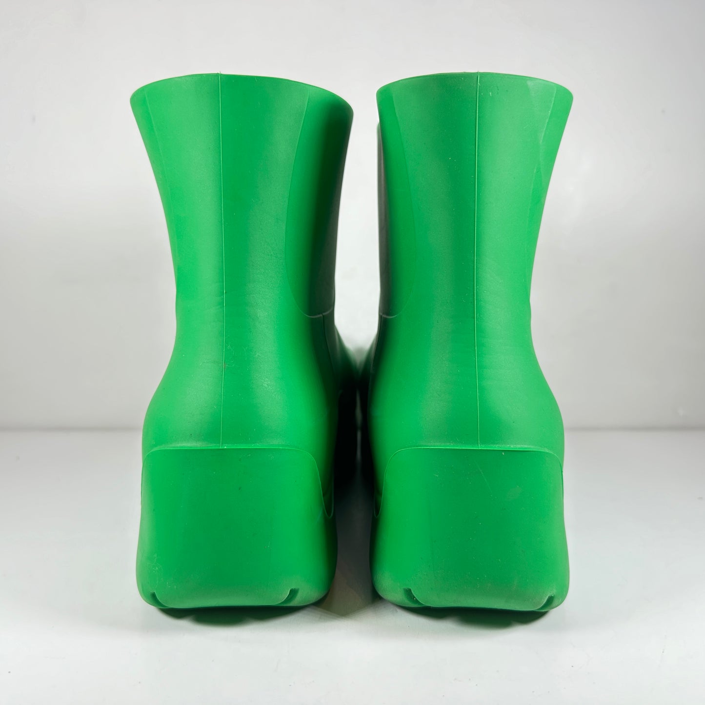 Bottega Veneta Green Matte Puddle Chelsea Boots [USED] - 44 (Used)