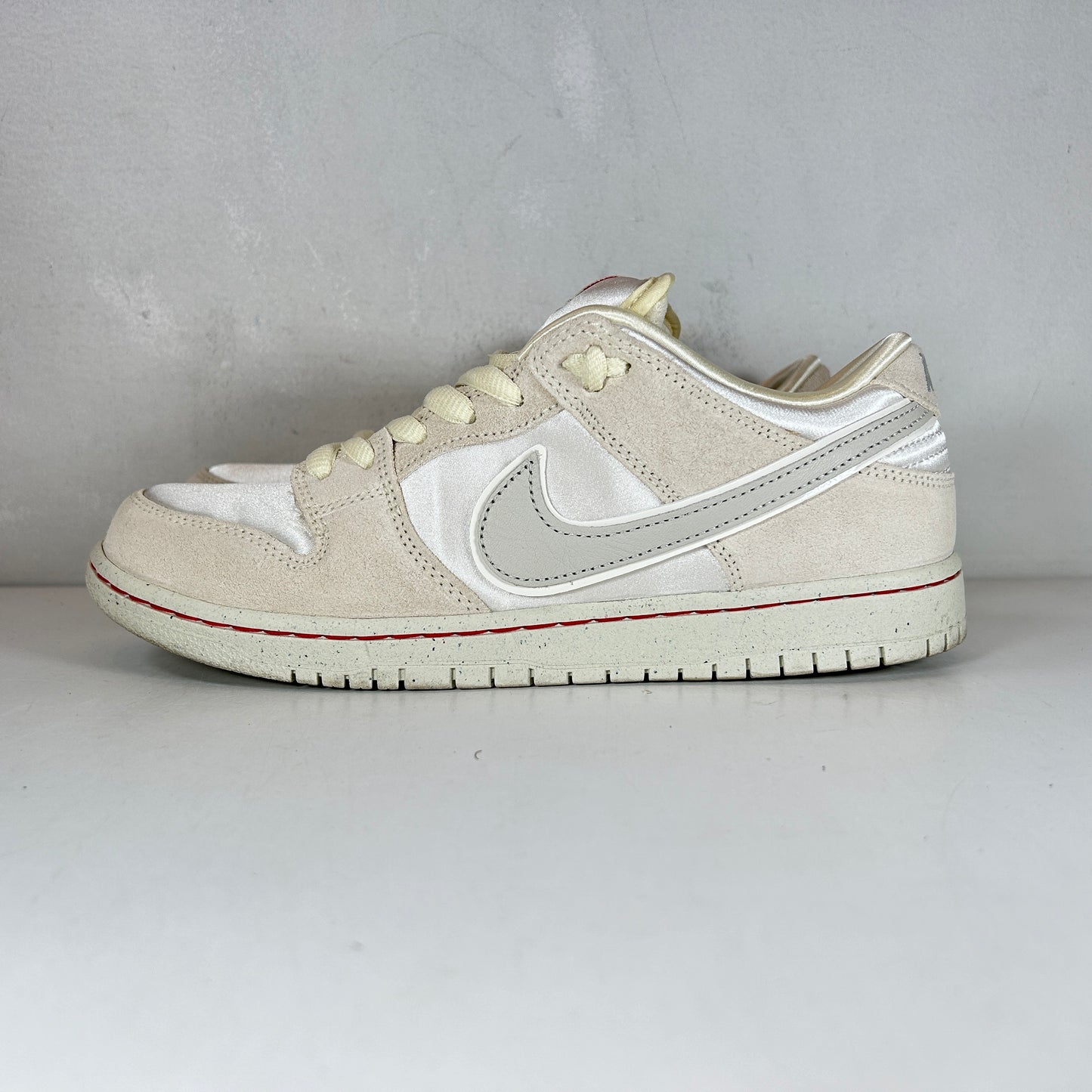 FZ5654 100 Nike SB Dunk Low City Of Love Light Bone [USED] - 8.5 M (Used)