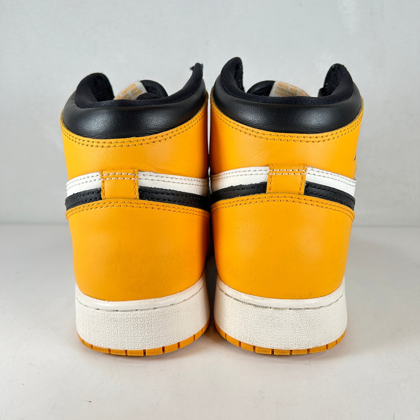 575441 711 Jordan 1 Retro High OG Taxi (GS) [USED] - 7 Y (Used) (No Box)