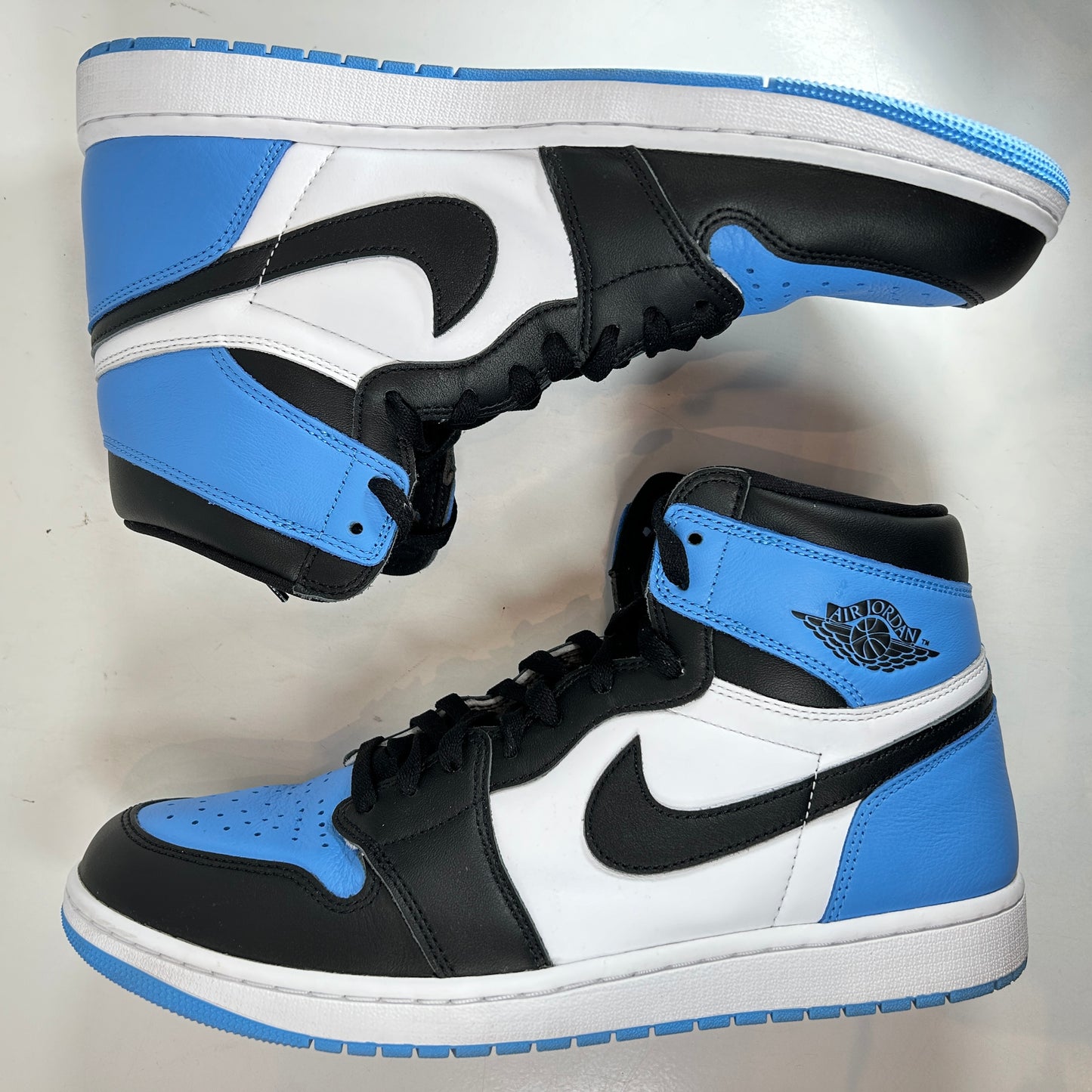 DZ5485 400 Jordan 1 Retro High OG UNC Toe [USED] - 13 M (Used)