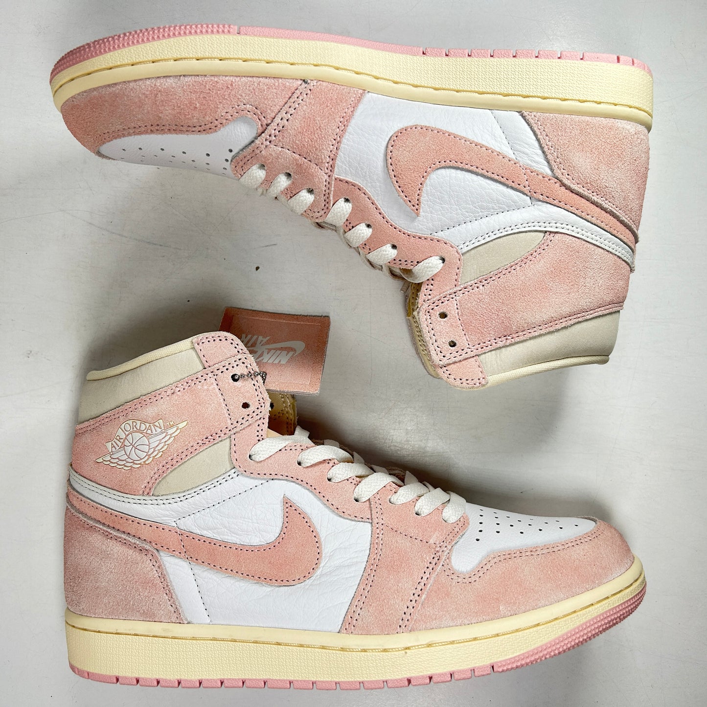 FD2596 600 Jordan 1 Retro High OG Washed Pink (Women's) [USED] - 10.5 W (Used2)