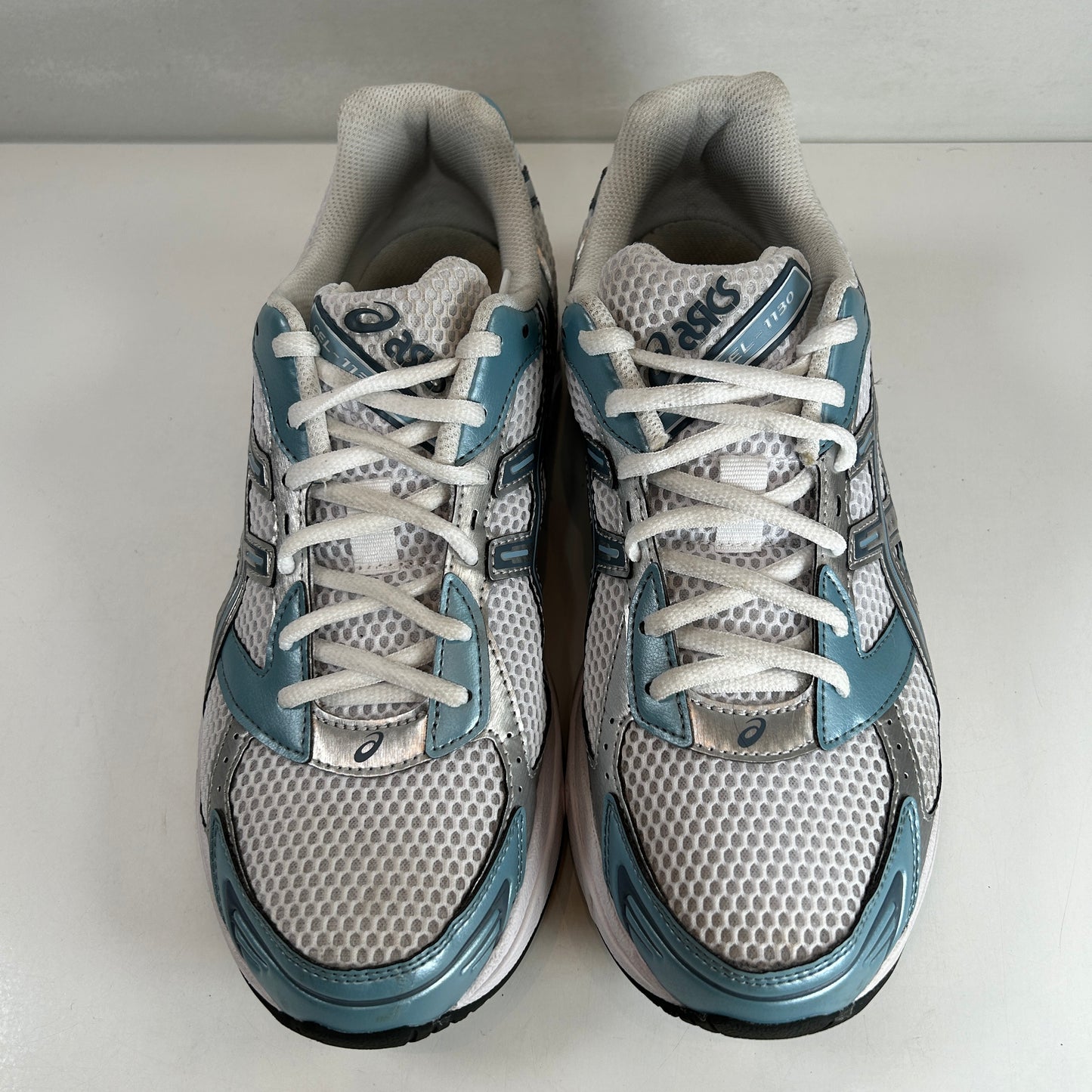 1201A256 116 ASICS Gel-1130 White Shark Skin [USED] - 9 M (Used)