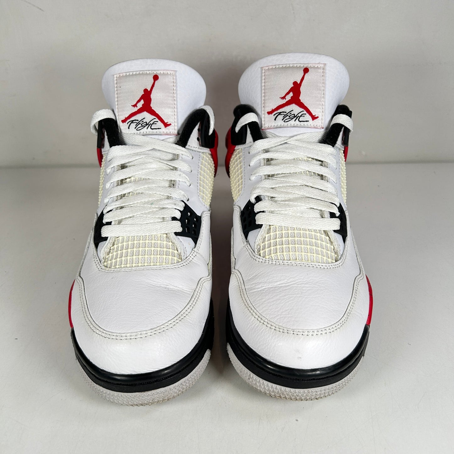 DH6927 161 Jordan 4 Retro Red Cement [USED] - 9.5 M (Used)