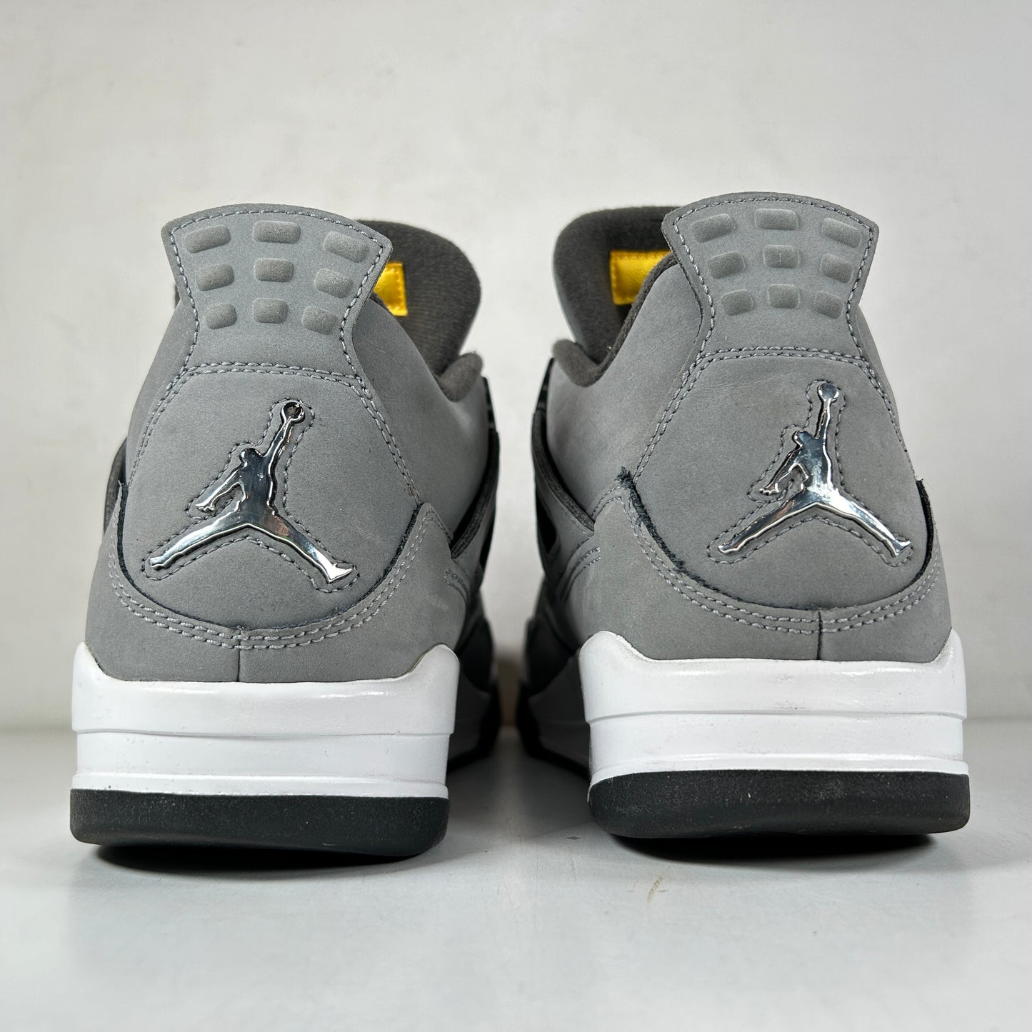 308497 007 Jordan 4 Retro Cool Grey (2019) [USED] - 9 M (Used)