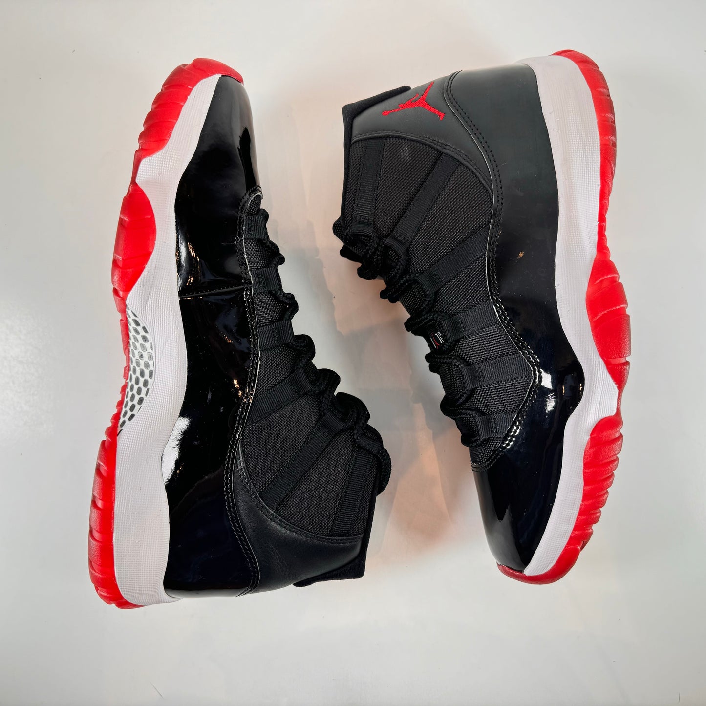 378037 061 Jordan 11 Retro Playoffs Bred (2019) [USED] - 11 M (Used2)
